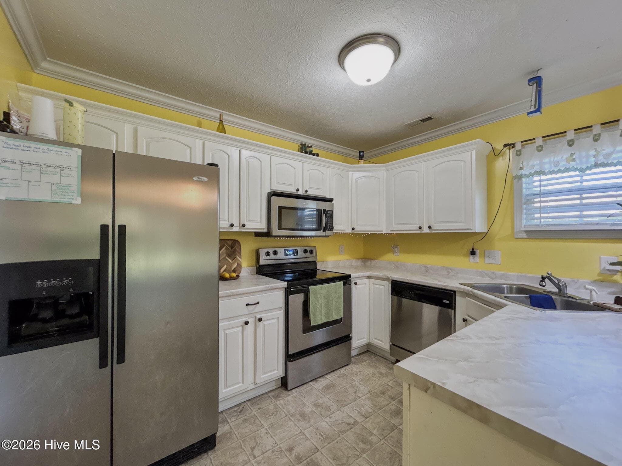 Single Family Residence at 305 Vito Court, Richlands, NC 28574, photo 2 of 83