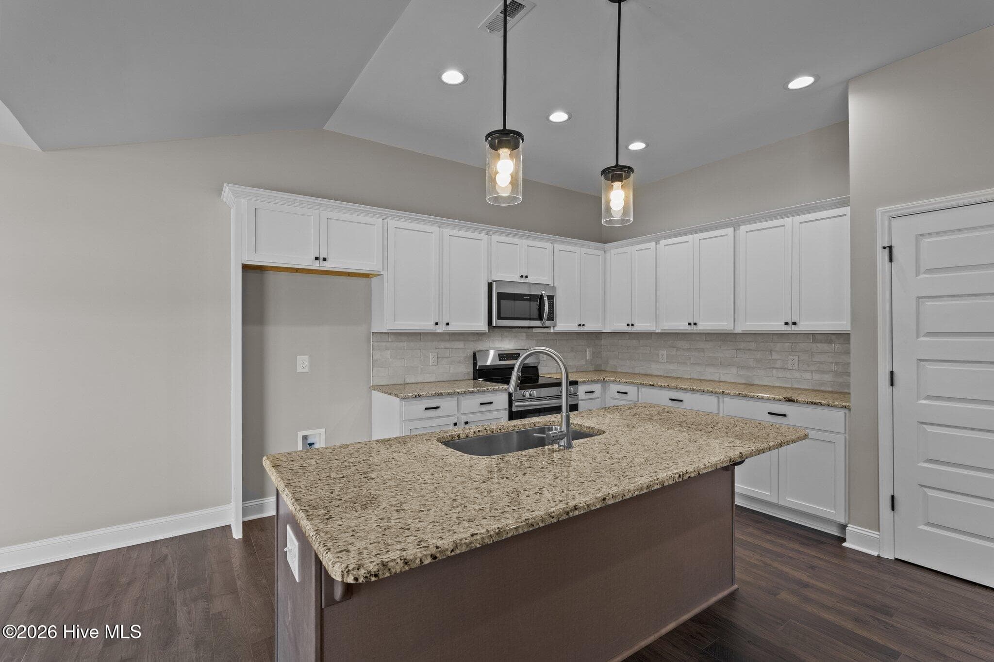 Photo of similar home - 2345 Rhinestone Drive, Winterville, NC 28590