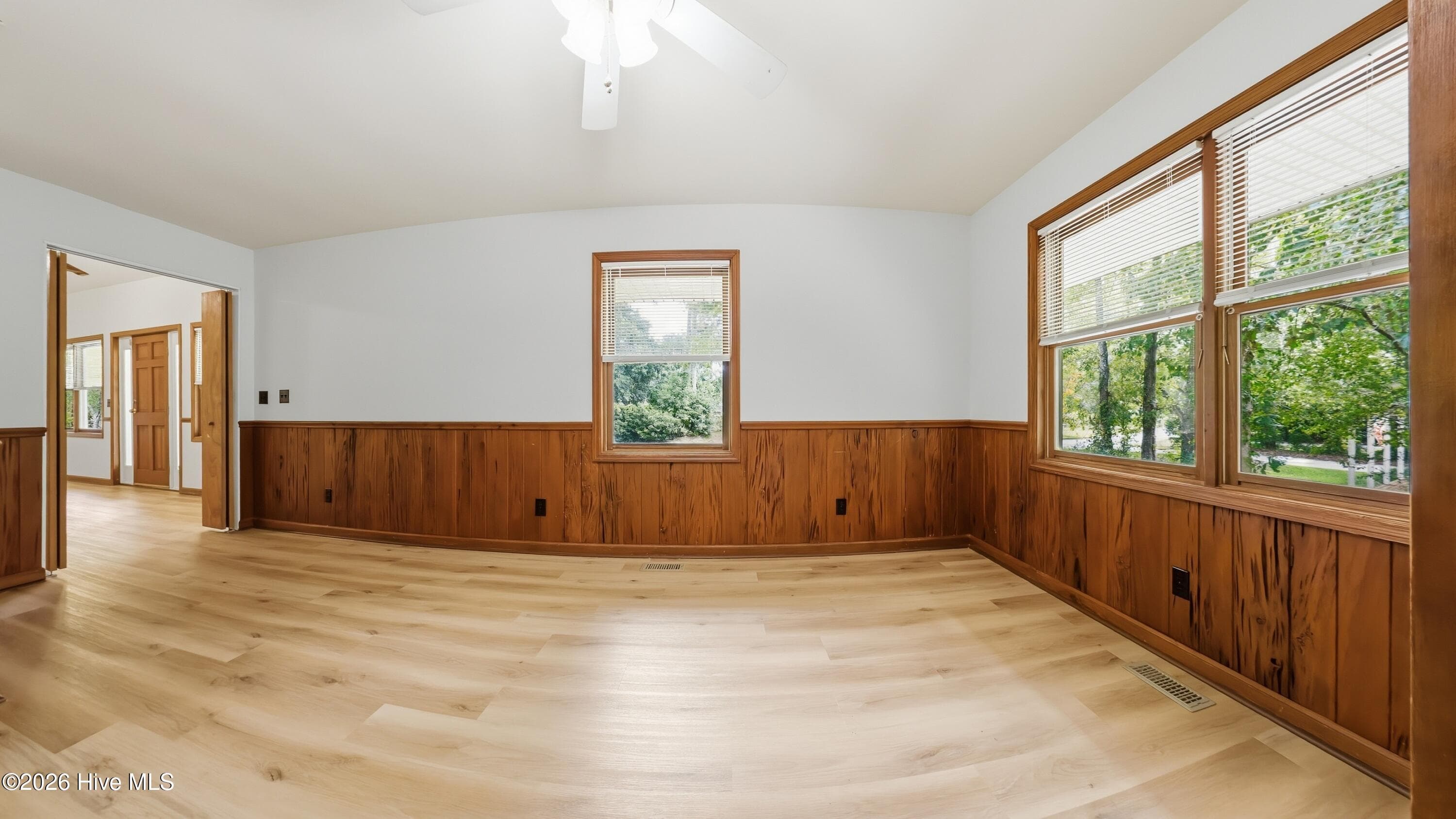 Single Family Residence at 306 Shore Point Drive, Wilmington, NC 28411, photo 9 of 86