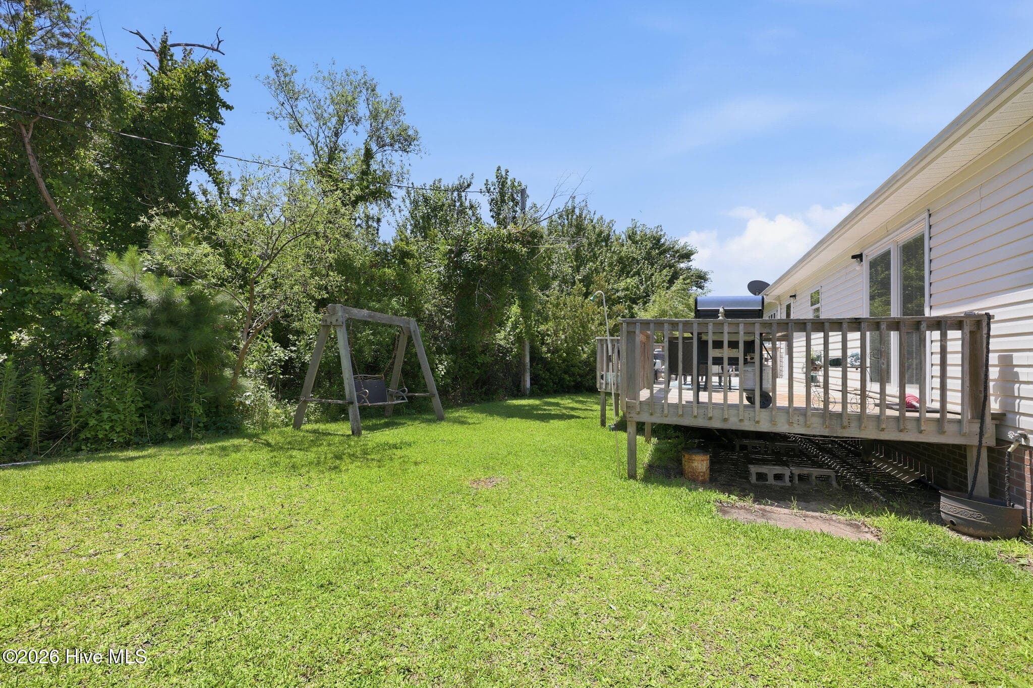 Manufactured Home at 202 Willis Drive, Harkers Island, NC 28531, Harkers Island, photo 13 of 48