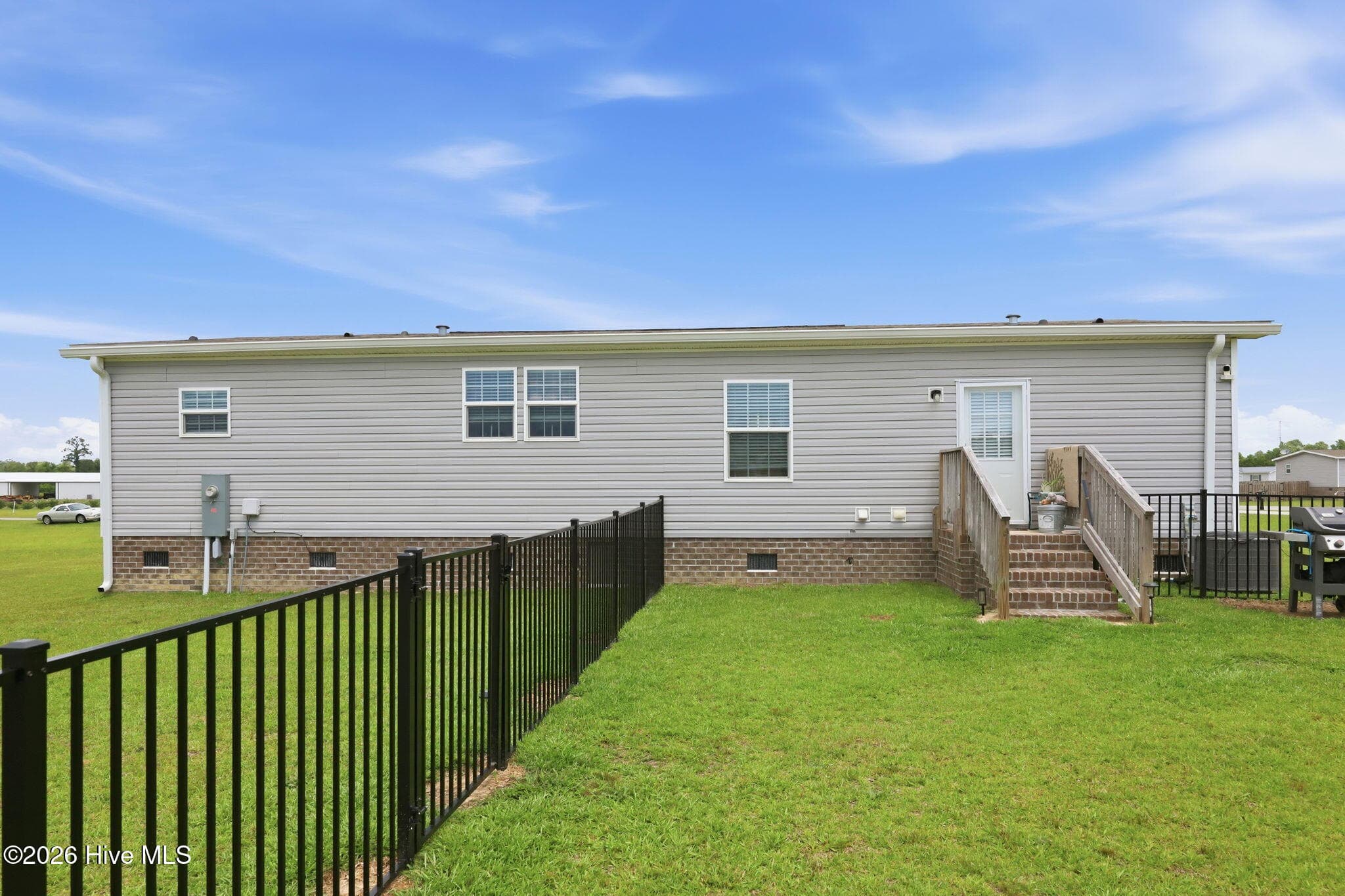 Manufactured Home at 203 Magnolia Drive, Stella, NC 28582, photo 28 of 40