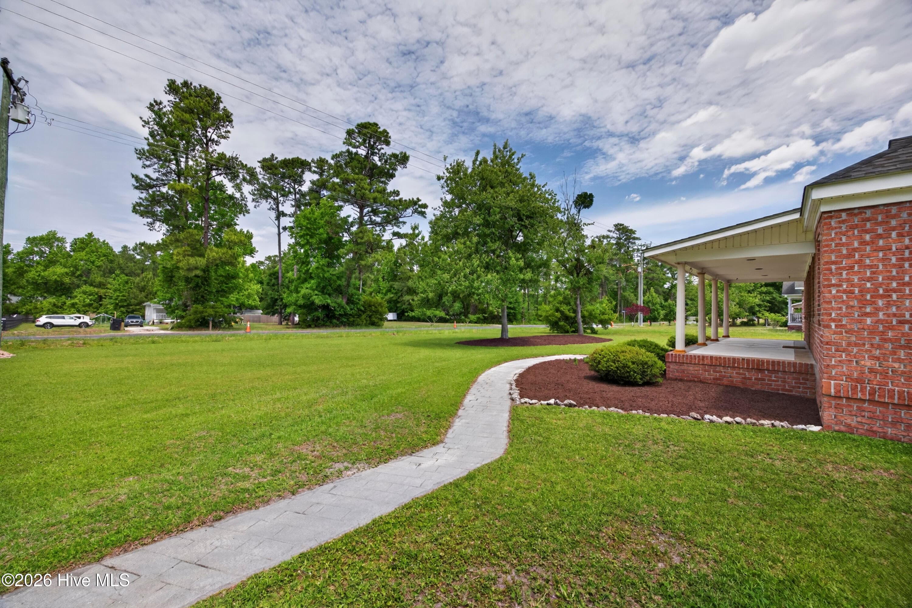 Single Family Residence at 575 Island Creek Road, Rocky Point, NC 28457, photo 8 of 53