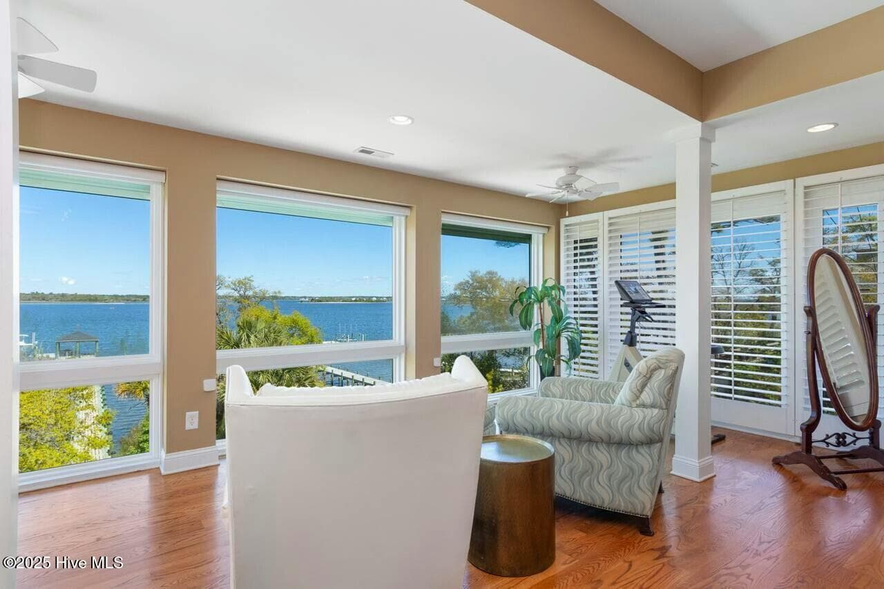 Master BR Suite - 7012 Sound Drive, Emerald Isle, NC 28594