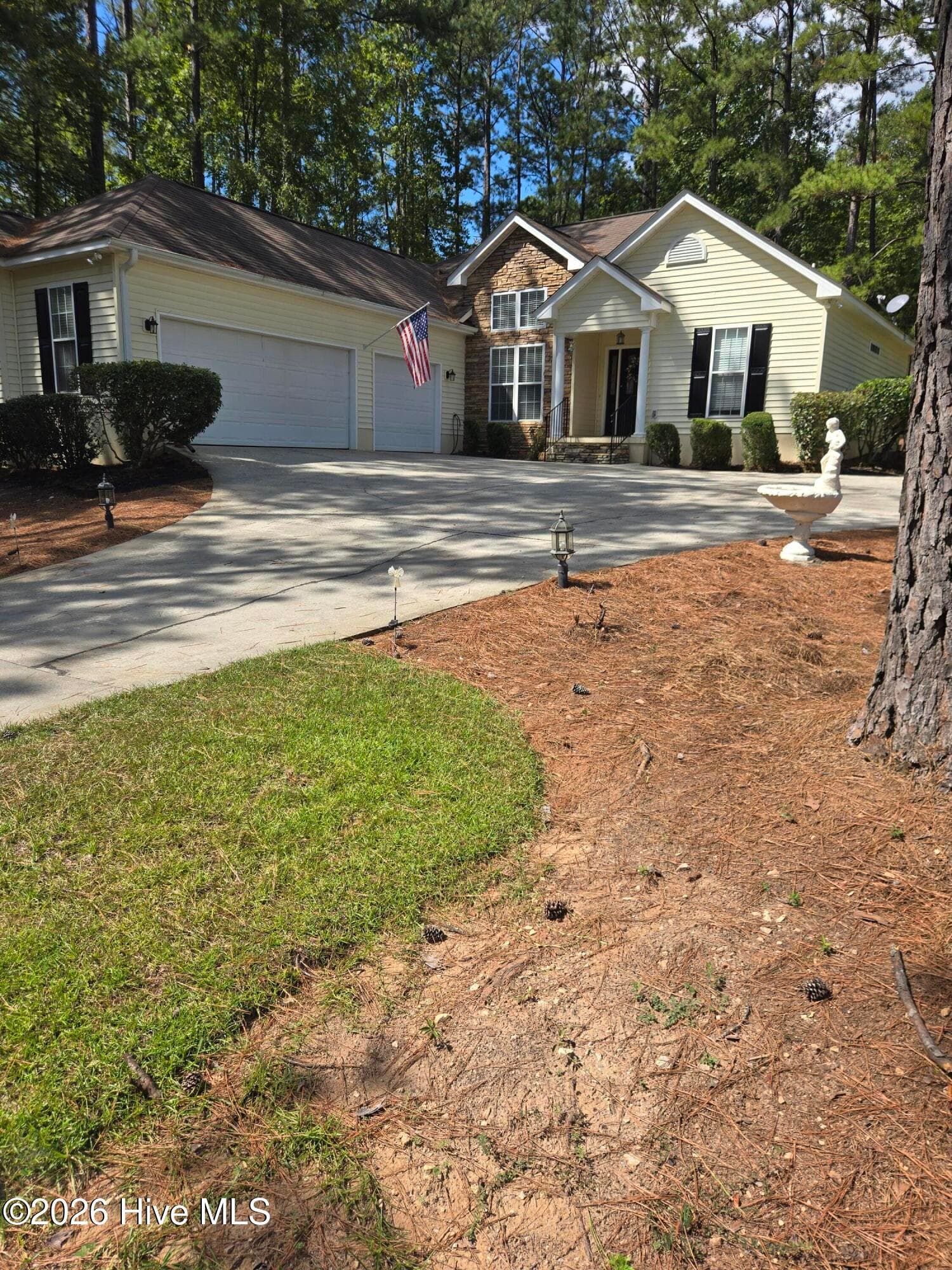 Single Family Residence at 112 Cypress Drive, McCormick, SC 29835, photo 3 of 22