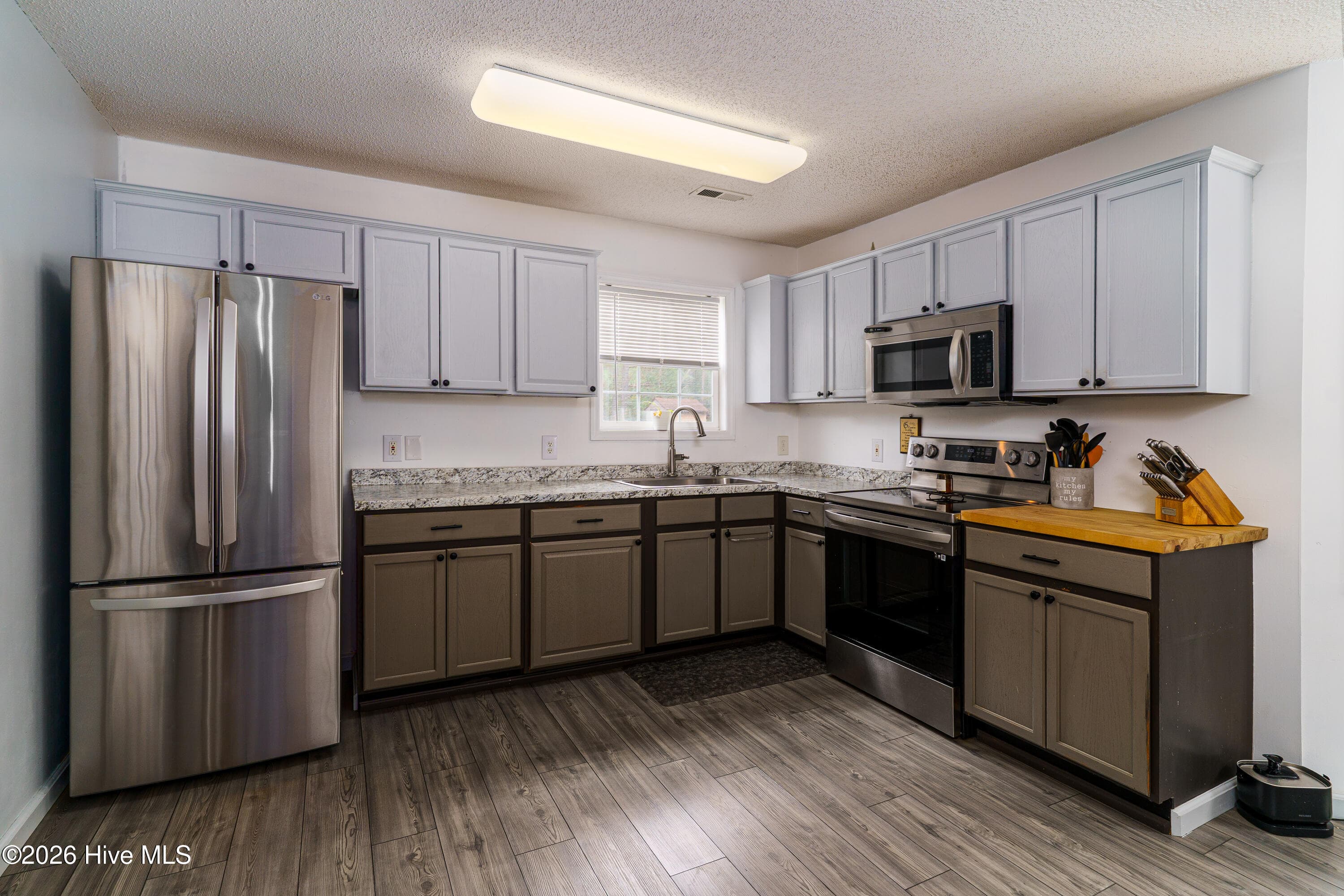 Single Family Residence at 149 Forest Place, Aberdeen, NC 28315, Aberdeen, photo 10 of 24