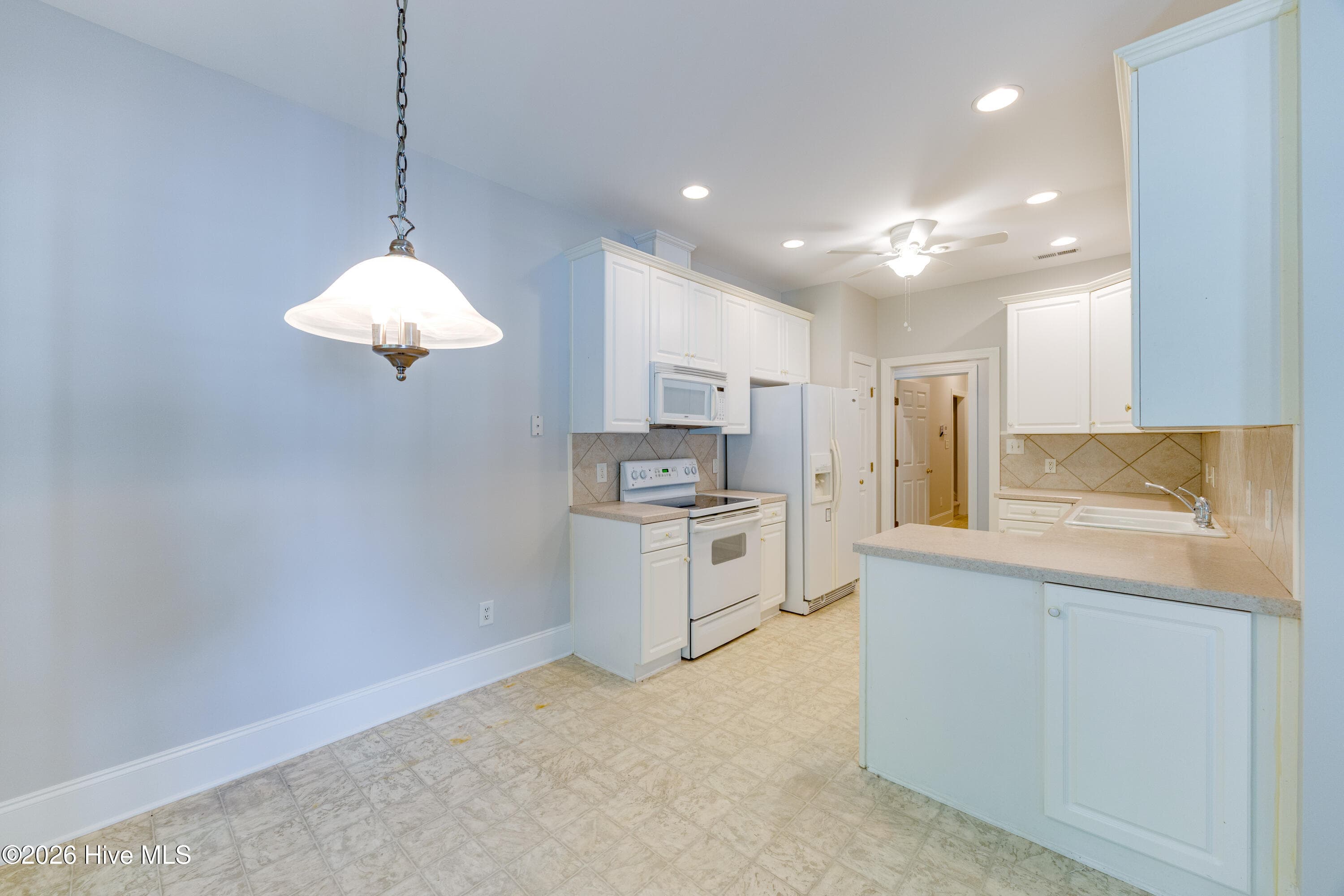 Single Family Residence at 207 Inda Way, Washington, NC 27889, Washington, photo 10 of 41