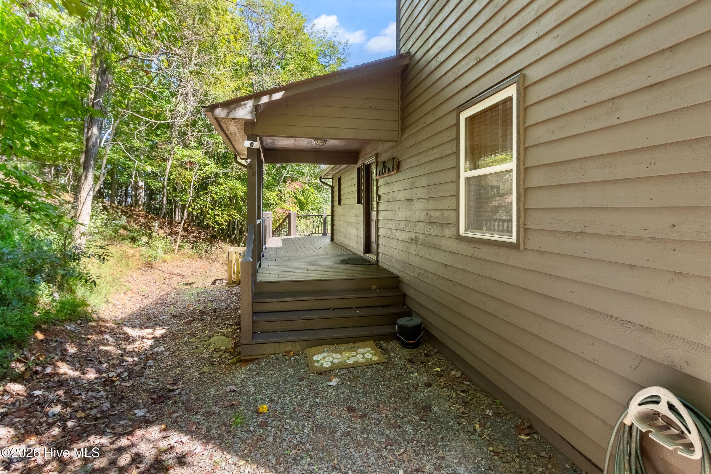 Single Family Residence at 660 Buck Ridge Drive, Murphy, NC 28906, photo 6 of 77