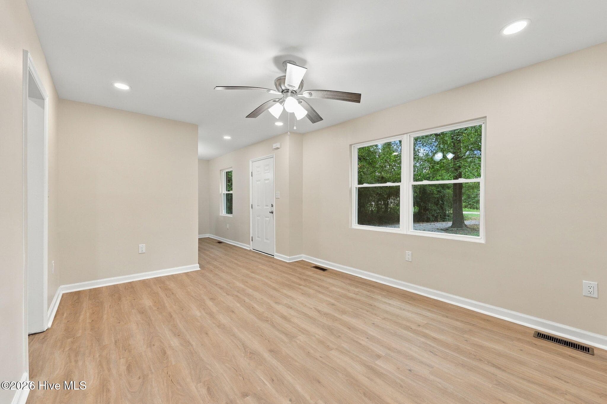 Single Family Residence at 23526 Nc 33 E, Aurora, NC 27806, photo 5 of 44