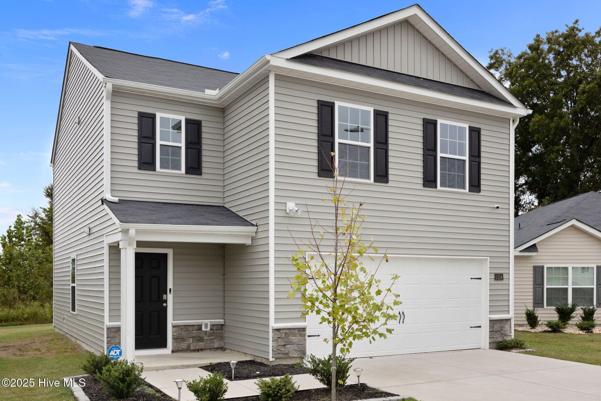 Single Family Residence at 1324 S Wilshire Court, Kinston, NC 28504, photo 6 of 53