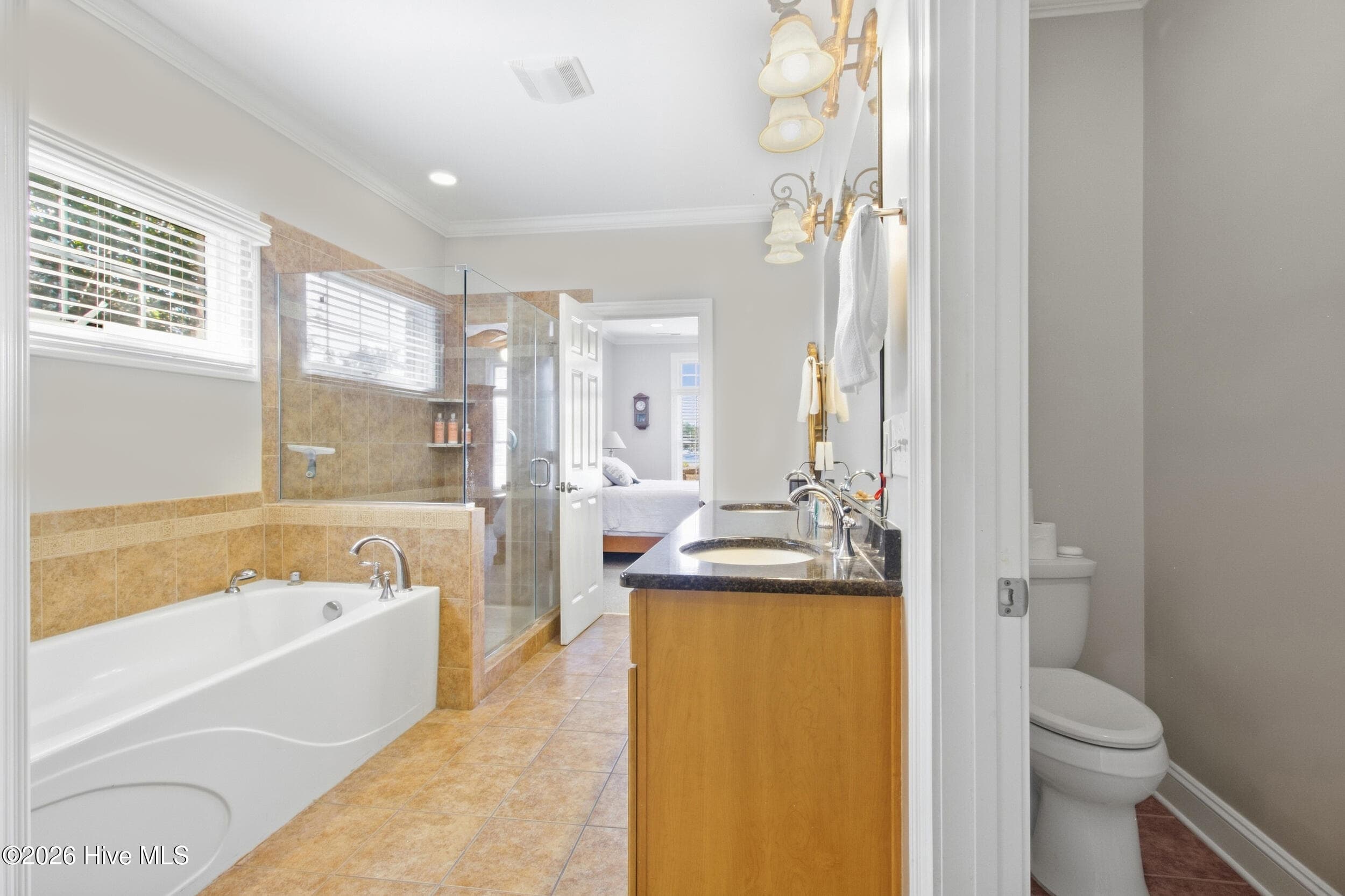 Owners Bathroom - 1012 Pelican Drive, New Bern, NC 28560