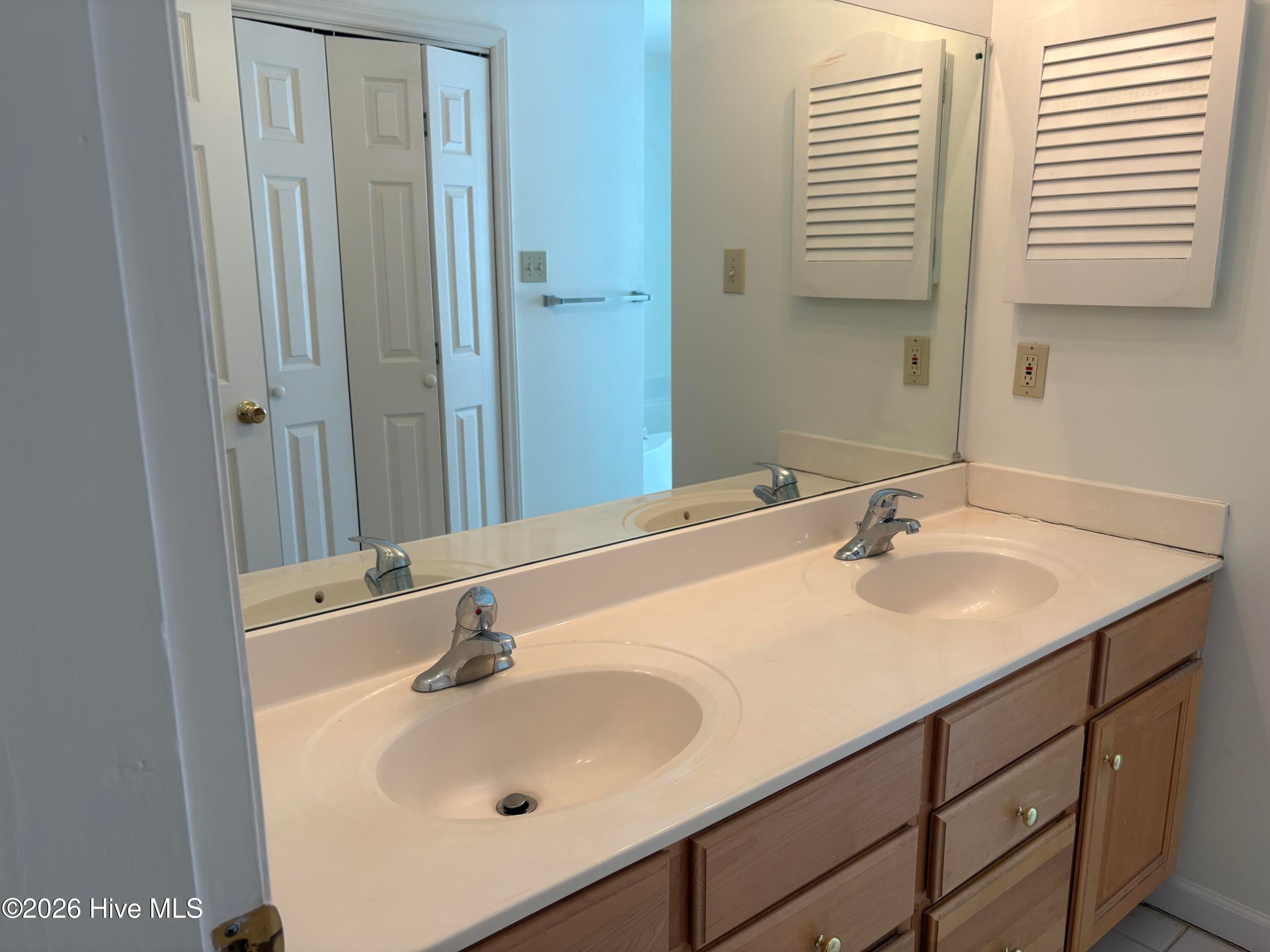 Single Family Residence at 15 Sandpiper Drive, Whispering Pines, NC 28327, Whispering Pines, photo 23 of 54