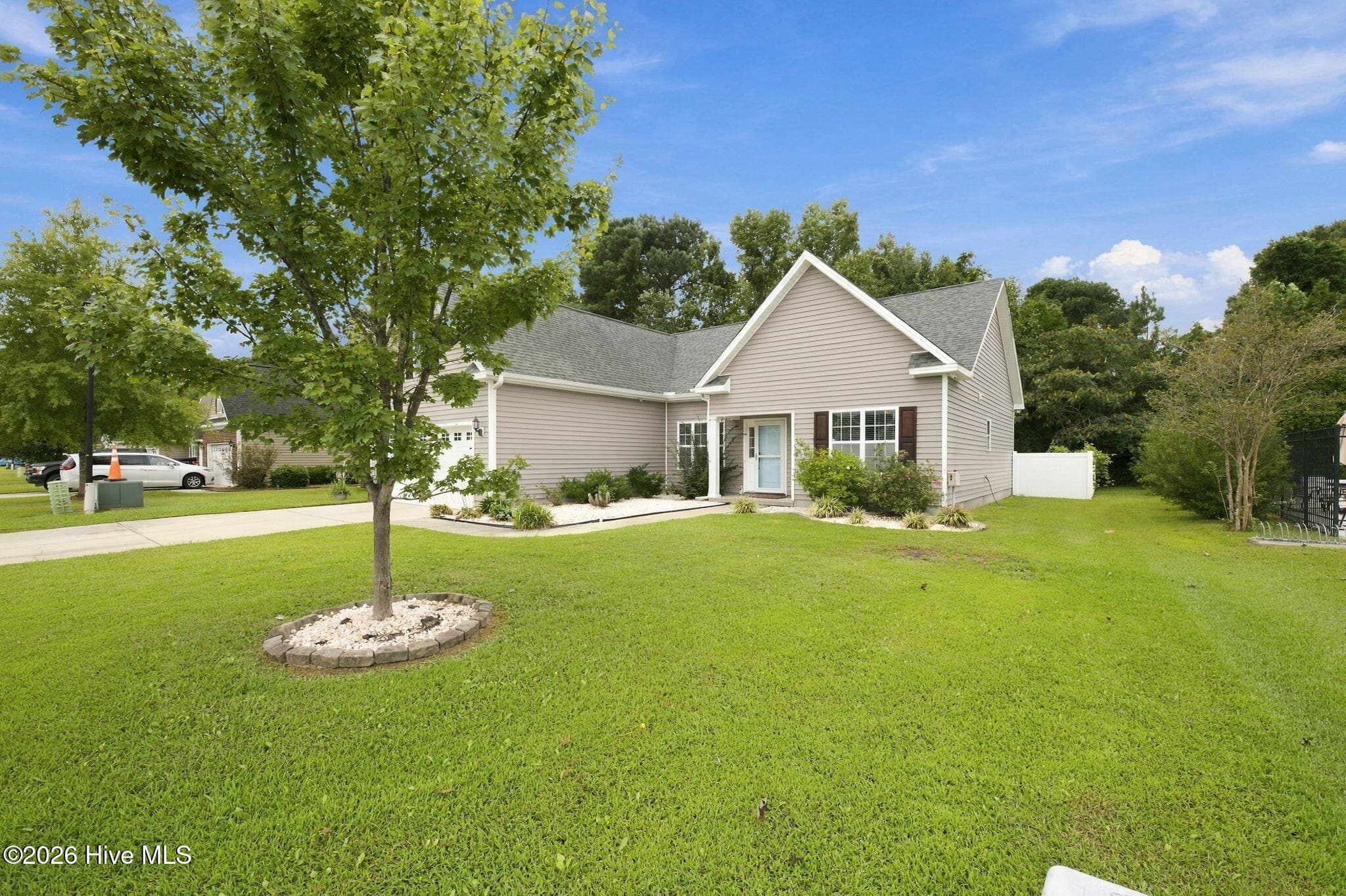 Single Family Residence at 104 Lynden Lane, New Bern, NC 28560, photo 6 of 51
