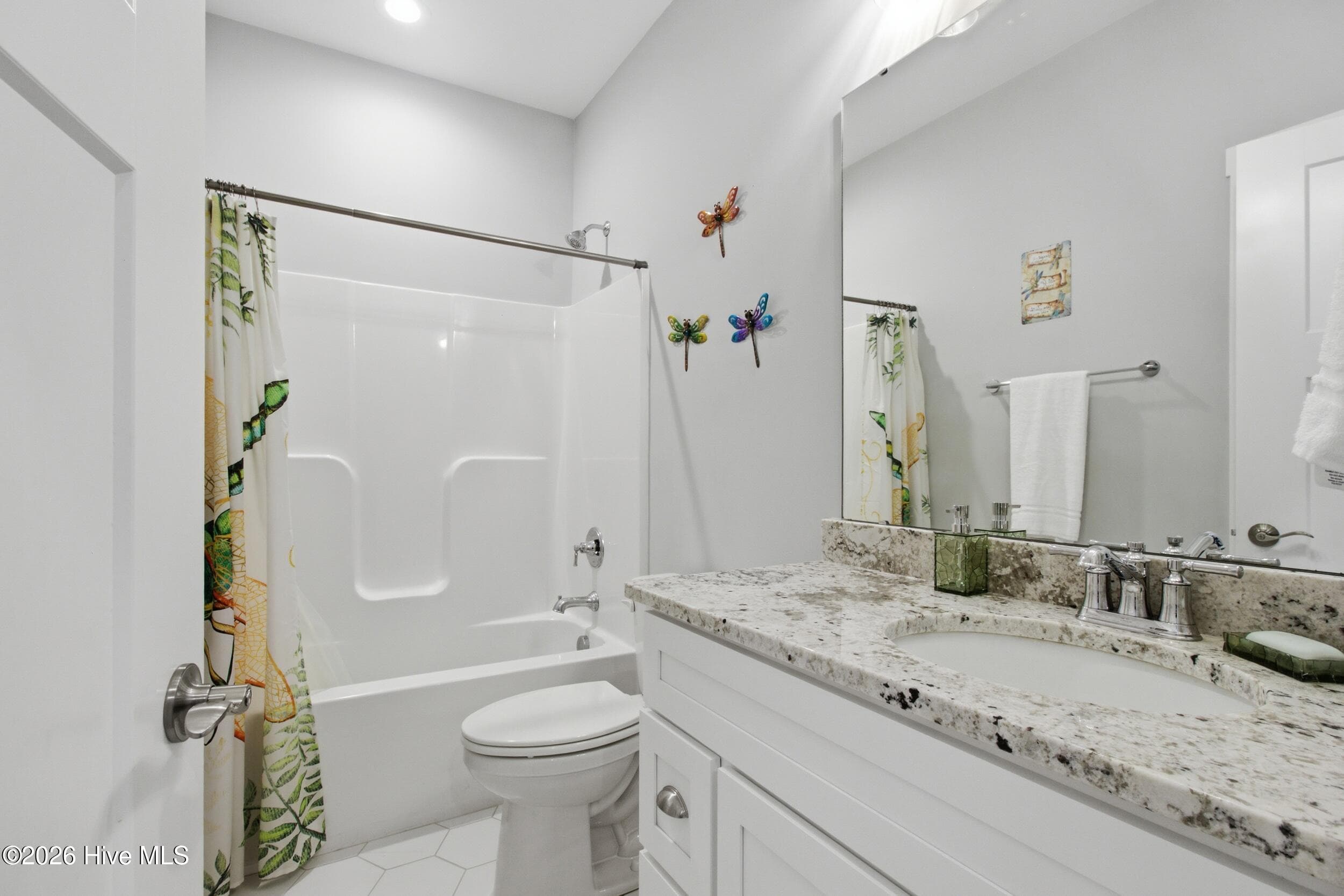 Second Bathroom - 1207 Barkentine Drive, New Bern, NC 28560