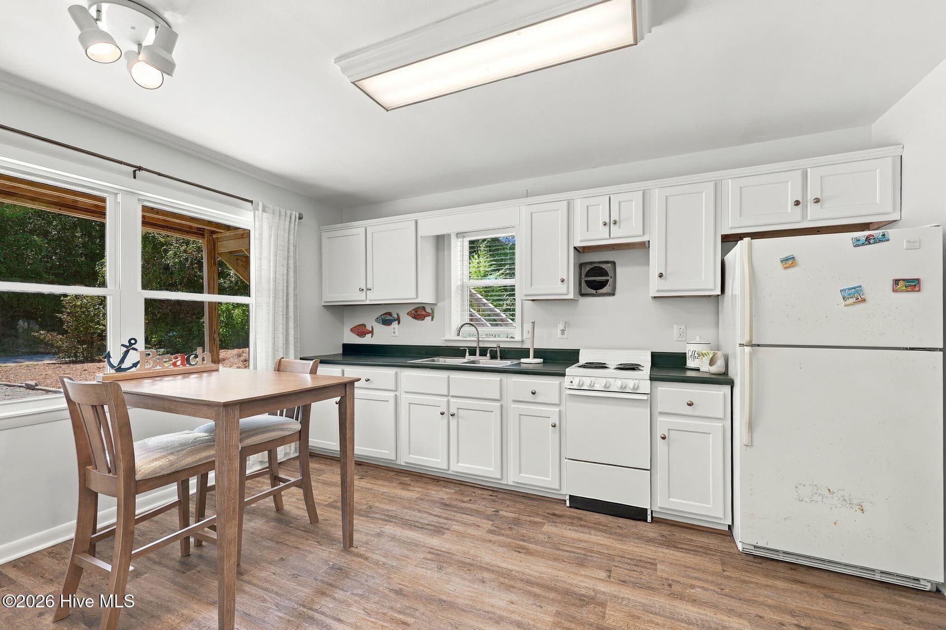 Single Family Residence at 118 Periwinkle Drive, Emerald Isle, NC 28594, photo 28 of 39