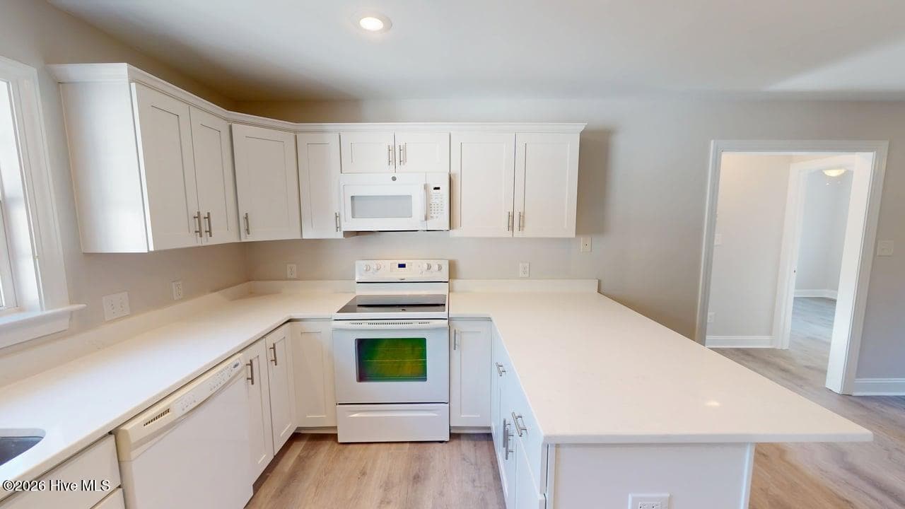 Plenty of cabinet space! - 1114 Barkentine Drive, New Bern, NC 28560