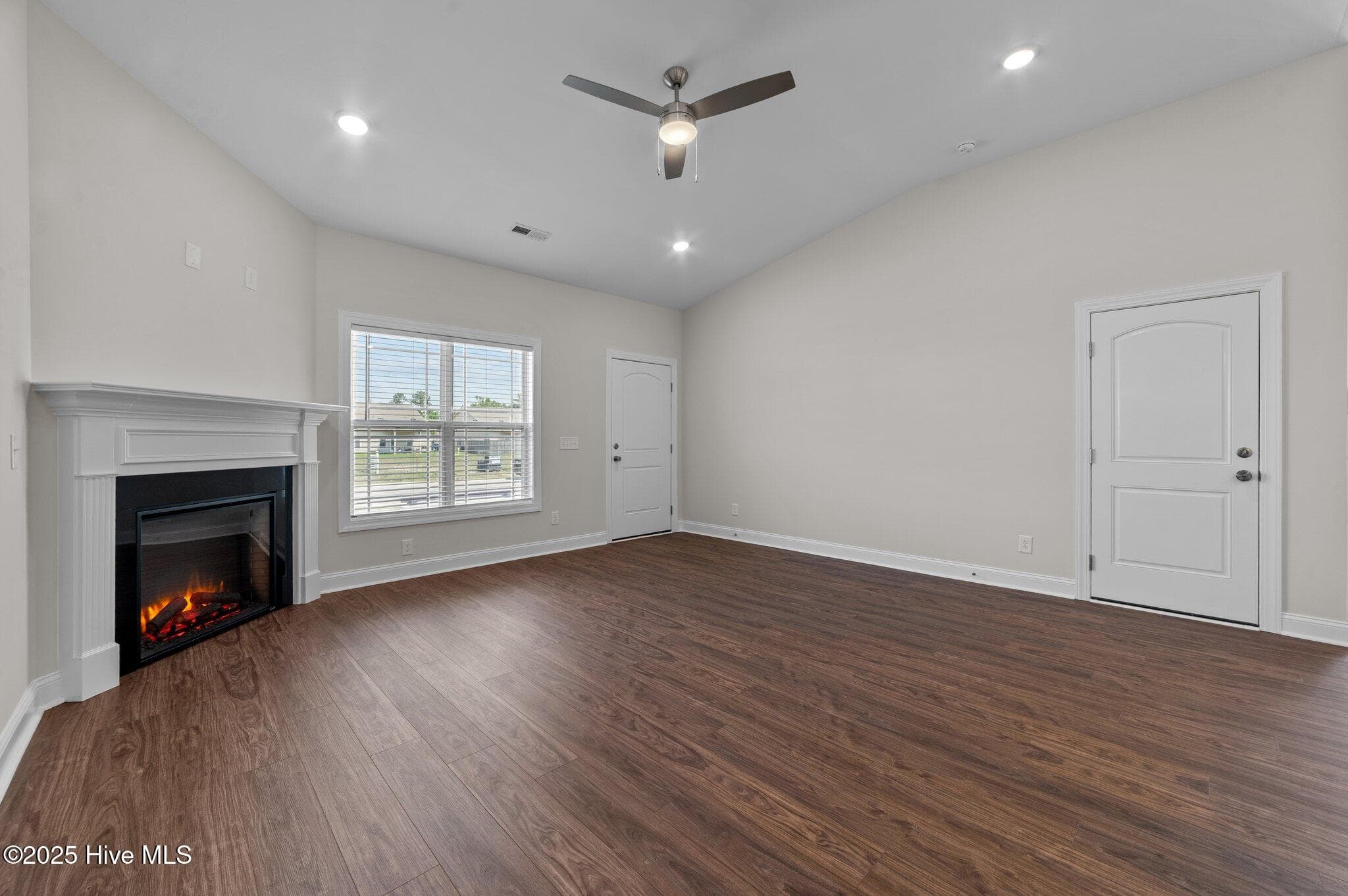 Townhouse at 4228 Laurel Ridge Drive B, Greenville, NC 27834, photo 2 of 9
