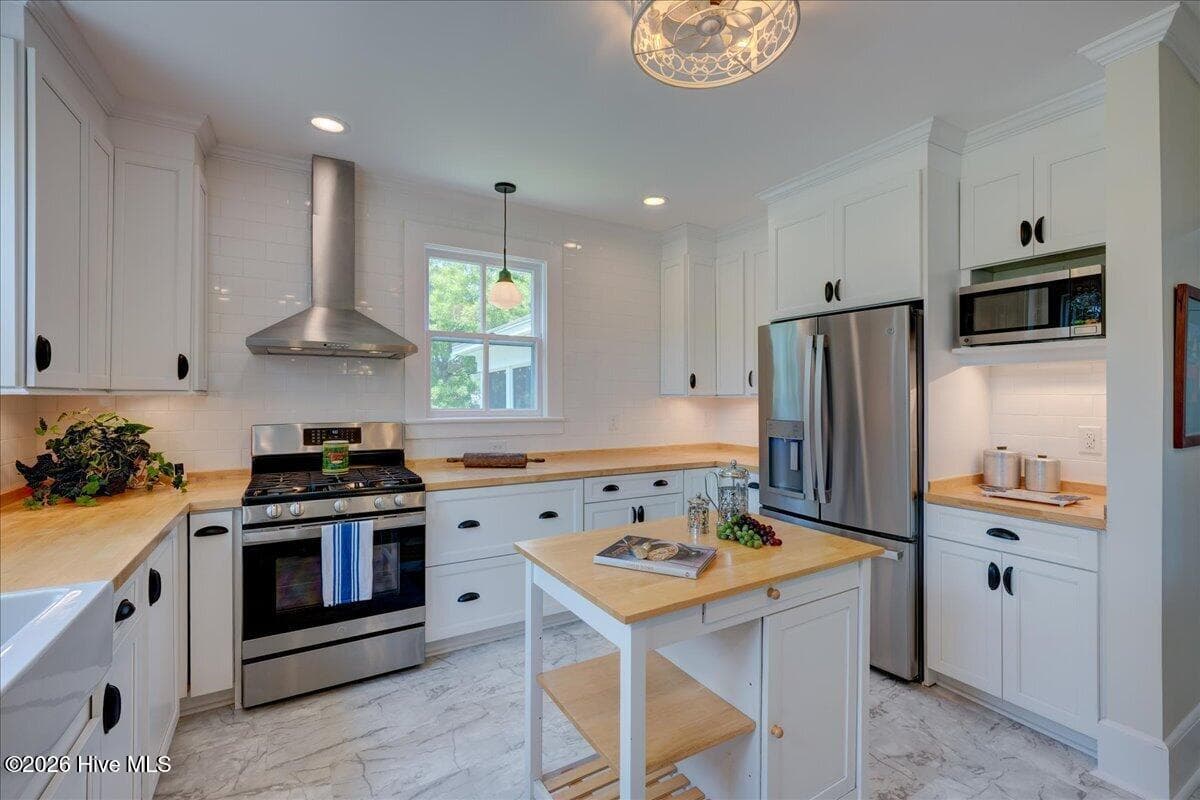Single Family Residence at 405 Hancock Street, New Bern, NC 28560, photo 66 of 113