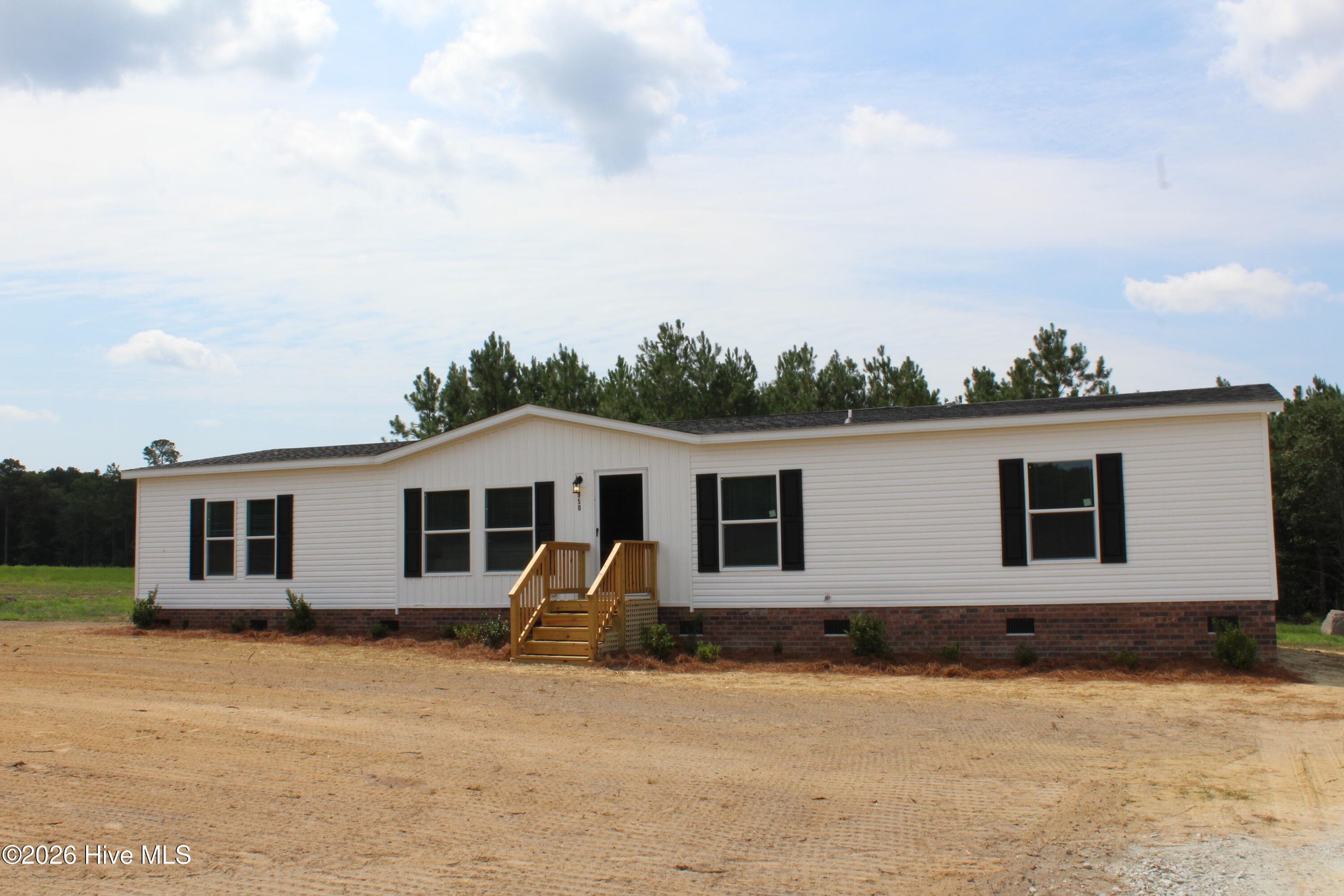 Manufactured Home at 950 Blind Bridge Road, Magnolia, NC 28453, photo 29 of 32