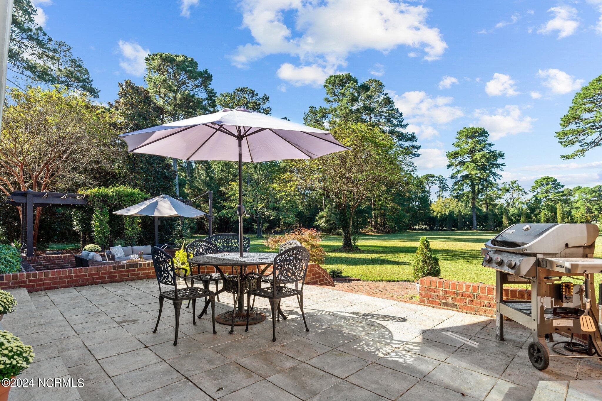 Single Family Residence at 450 Cox Road, Washington, NC 27889, Washington, photo 11 of 74