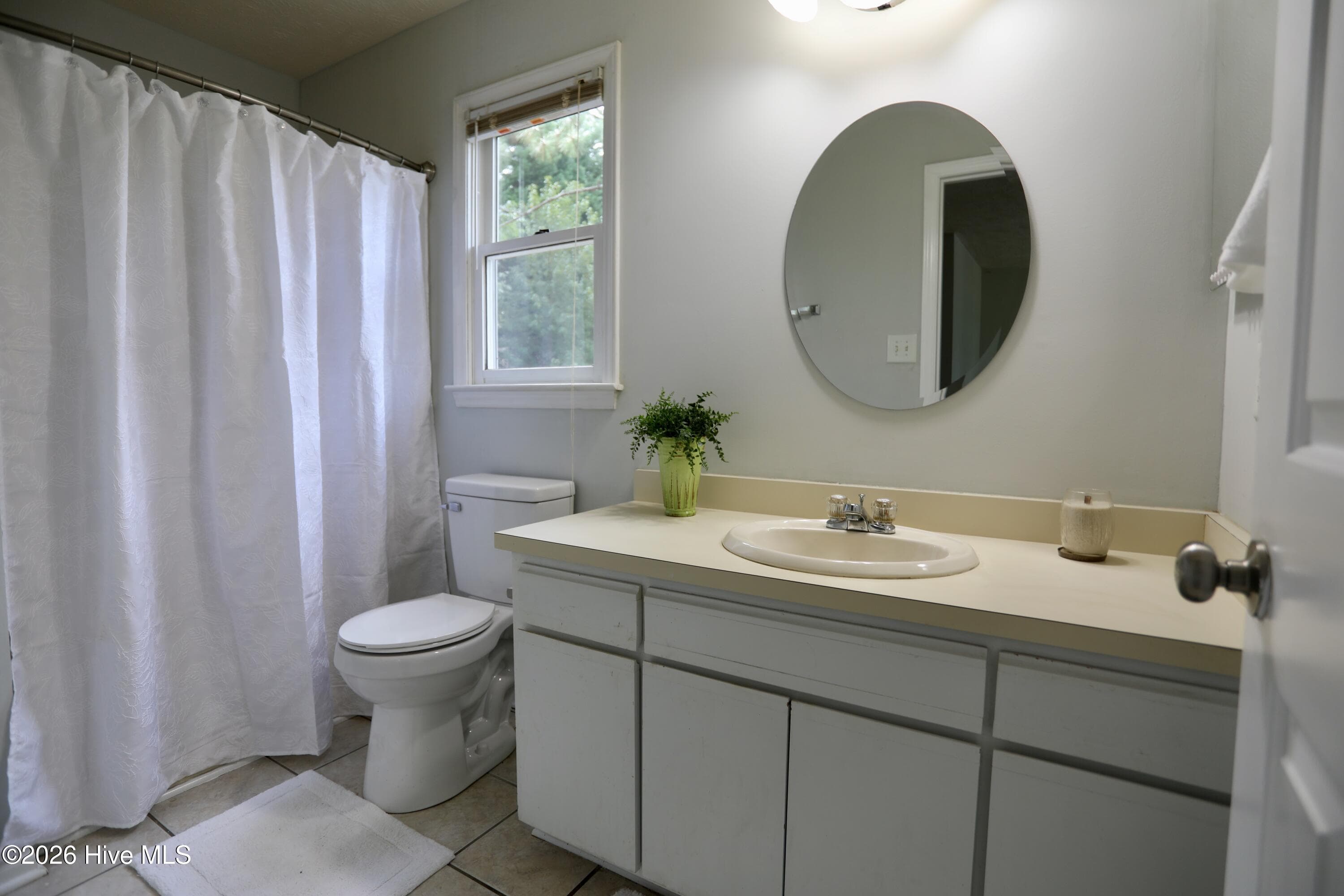 Single Family Residence at 100 Sawmill Road E, Pinehurst, NC 28374, photo 13 of 25