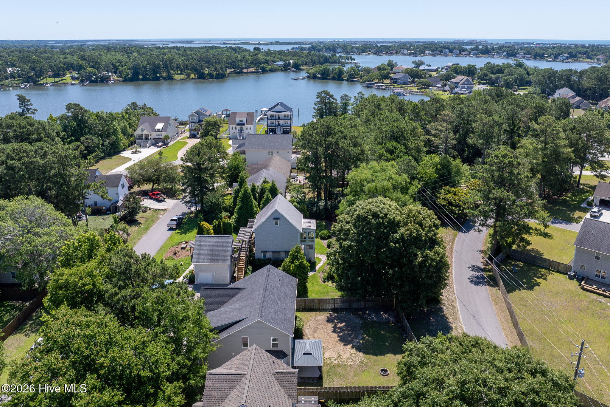 Single Family Residence at 211 Derby Downs Drive, Sneads Ferry, NC 28460, photo 6 of 61