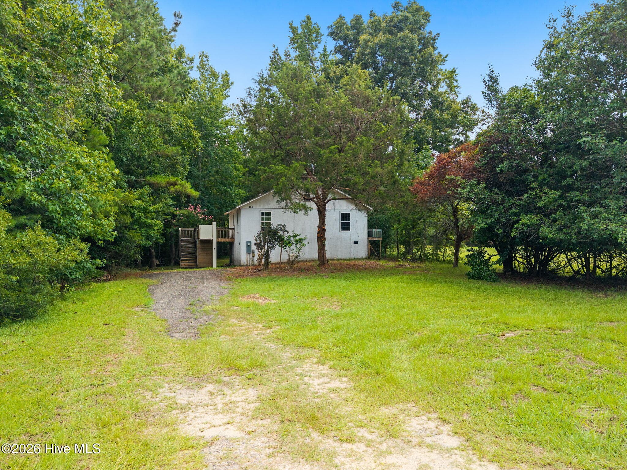 Single Family Residence at 425 Colonial Landing Road SE, Bolivia, NC 28422, photo 2 of 50