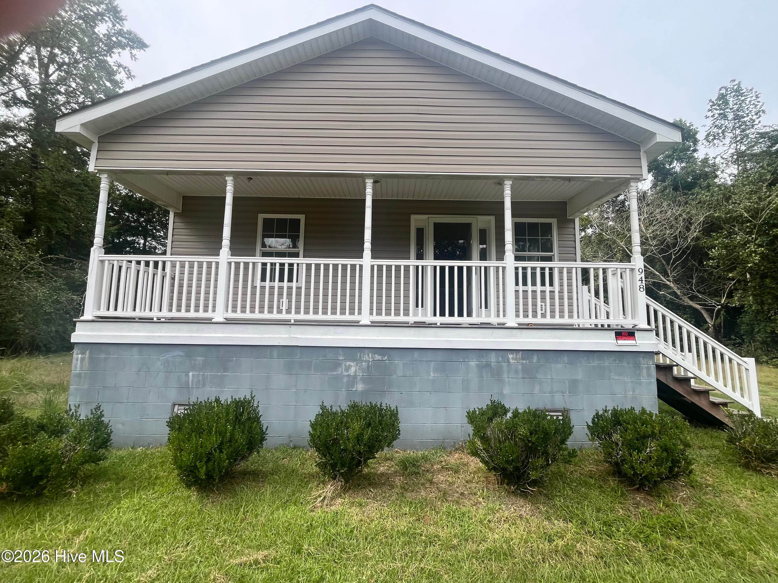 948 Jefferson Road, Lake Waccamaw, NC 28450