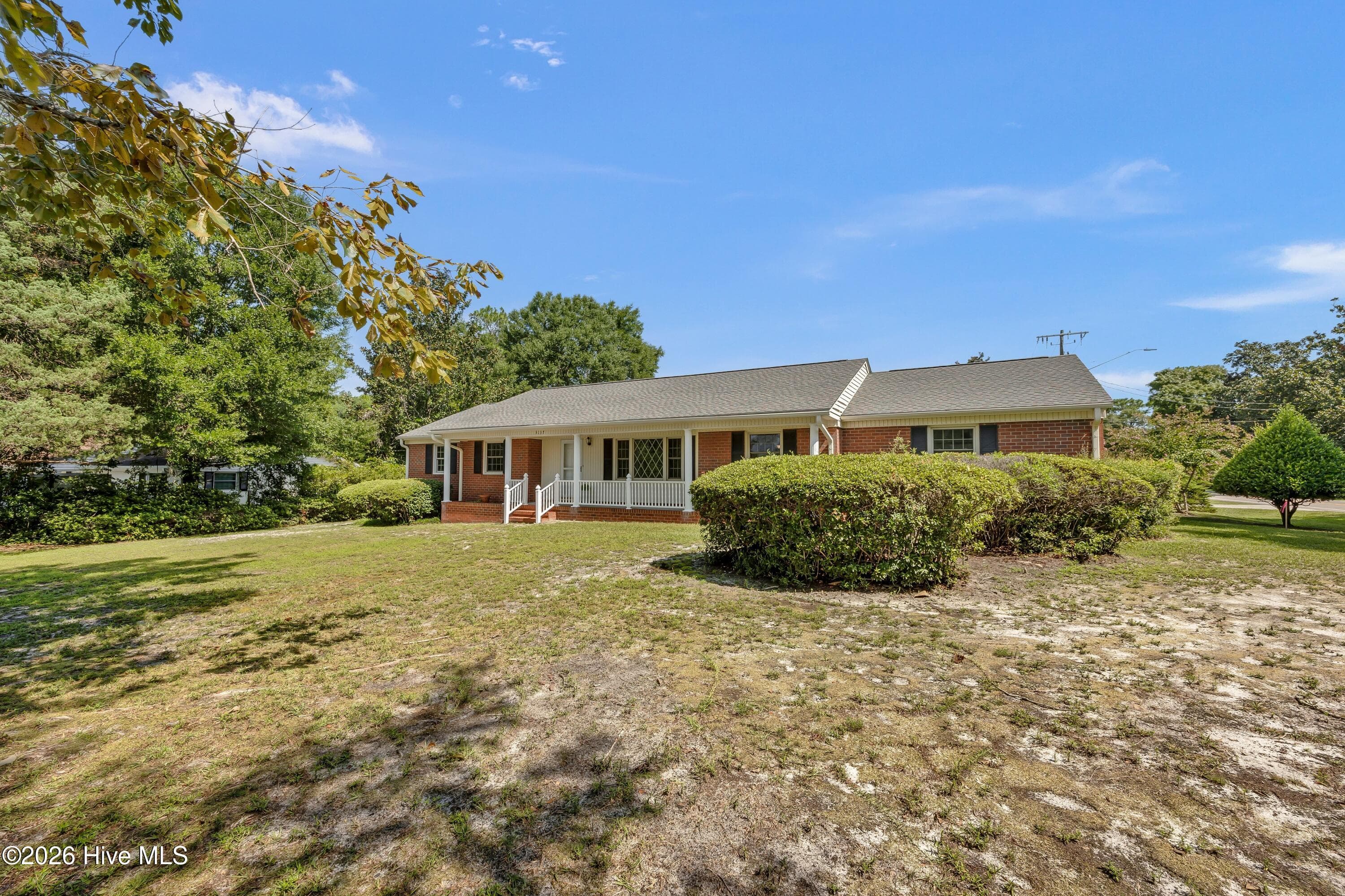 Single Family Residence at 5137 Clear Run Drive, Wilmington, NC 28403, photo 4 of 25