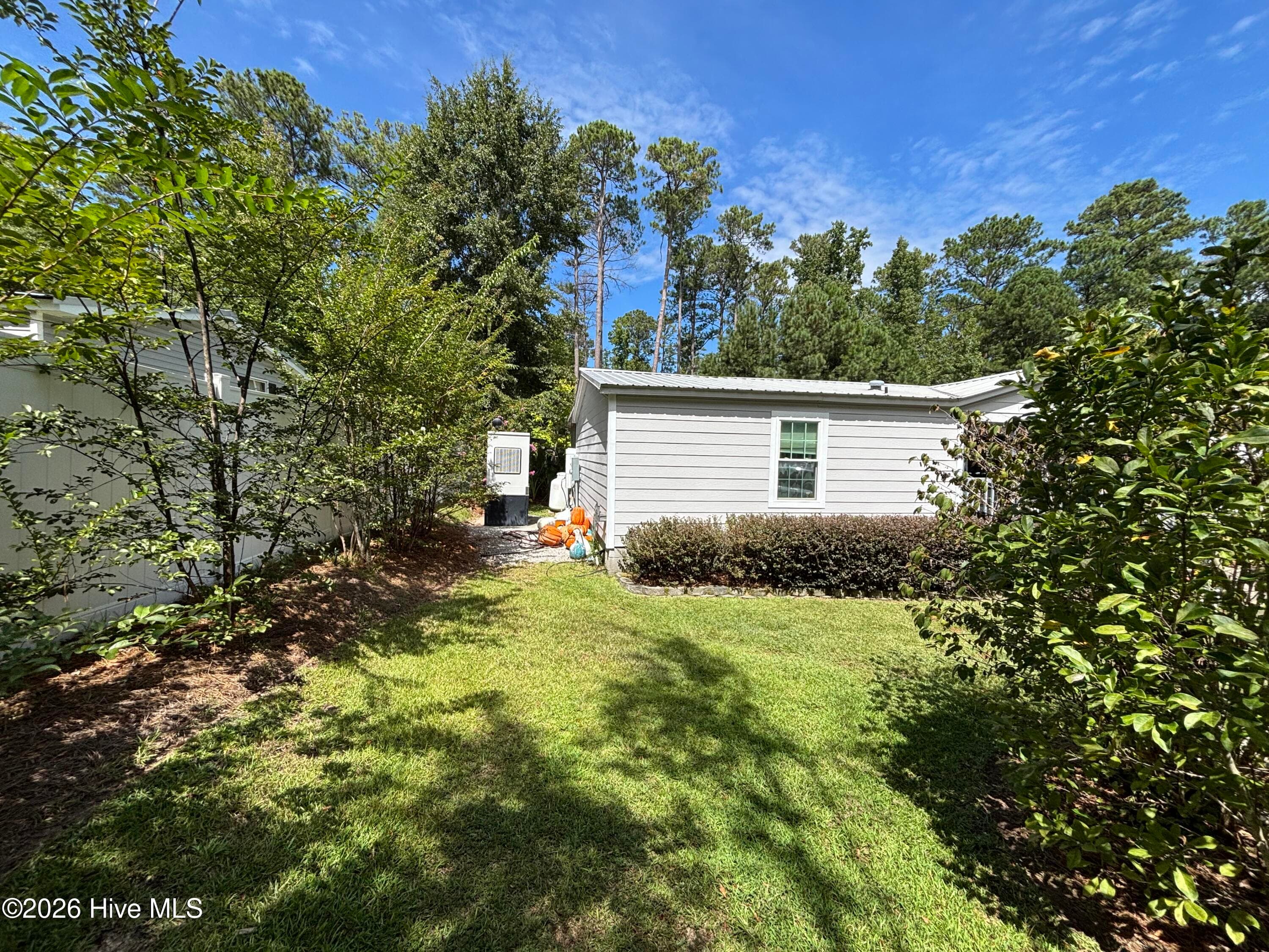 Manufactured Home at 1370 Forest Lake Drive, Lincolnton, GA 30817, photo 3 of 48