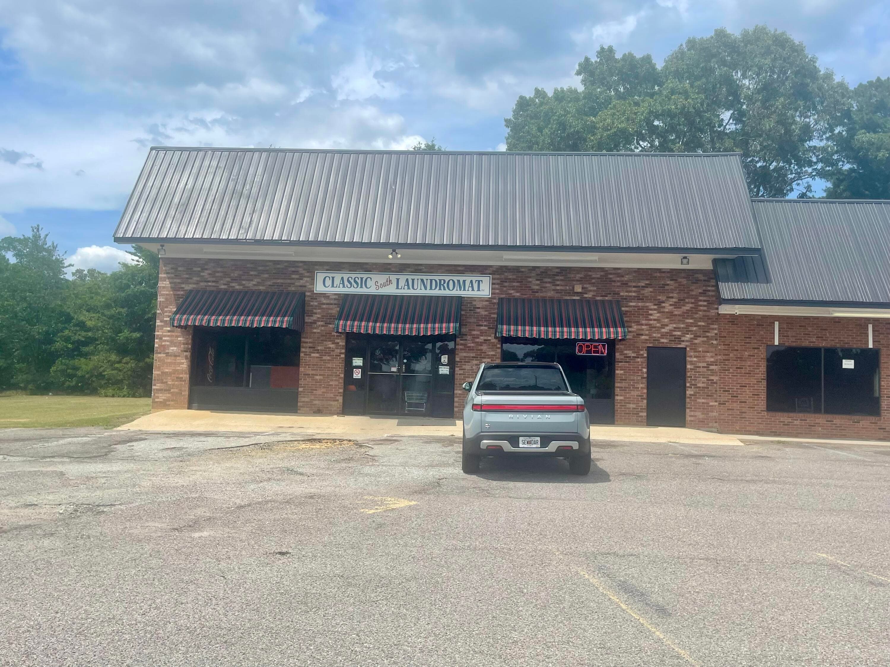 Business at 202 Thomson Hwy / Hwy 17 North, Wrens, GA 30833, photo 2 of 7