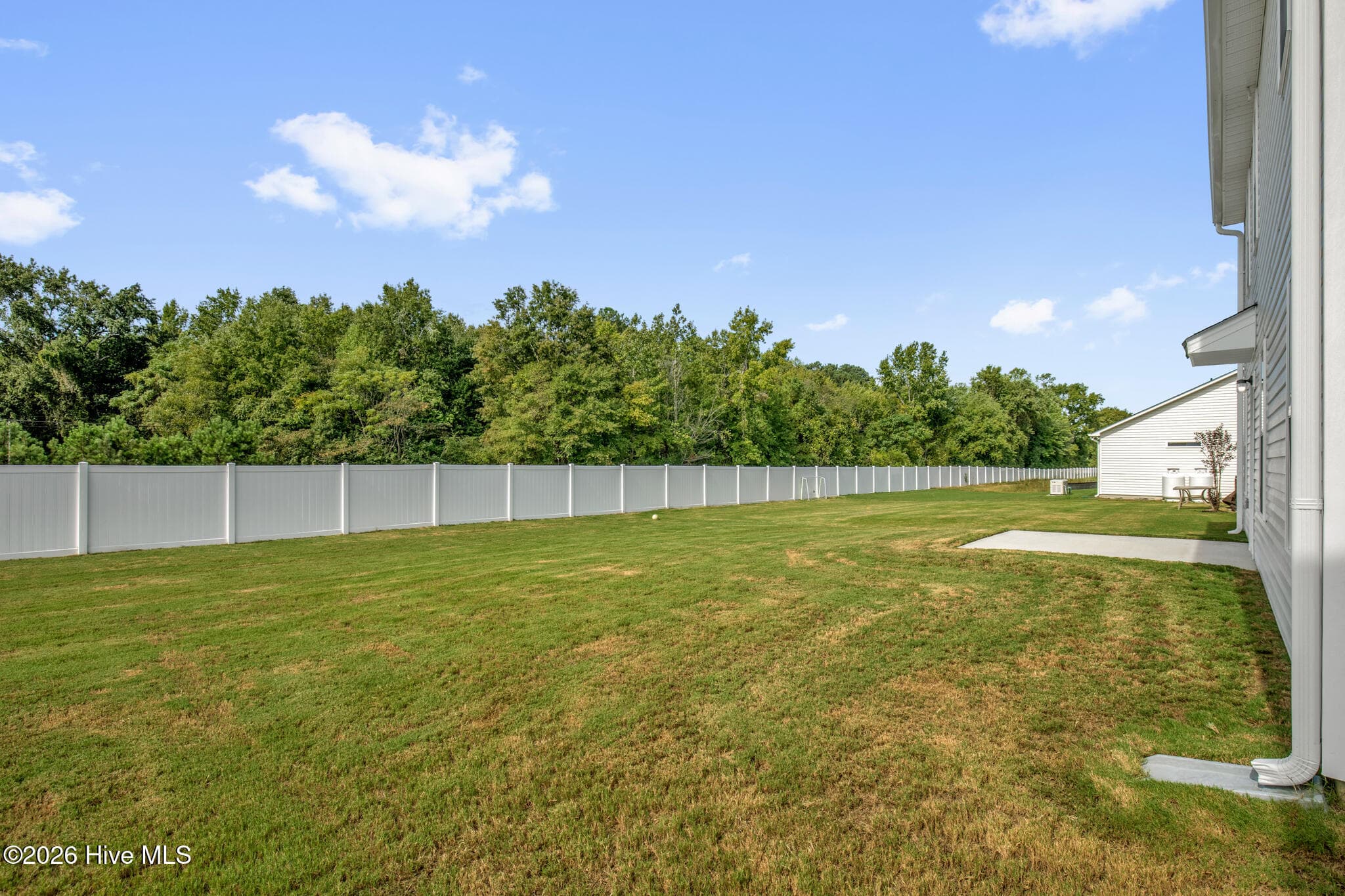 Single Family Residence at 25 W Emily Gardens Drive, Selma, NC 27576, photo 3 of 60