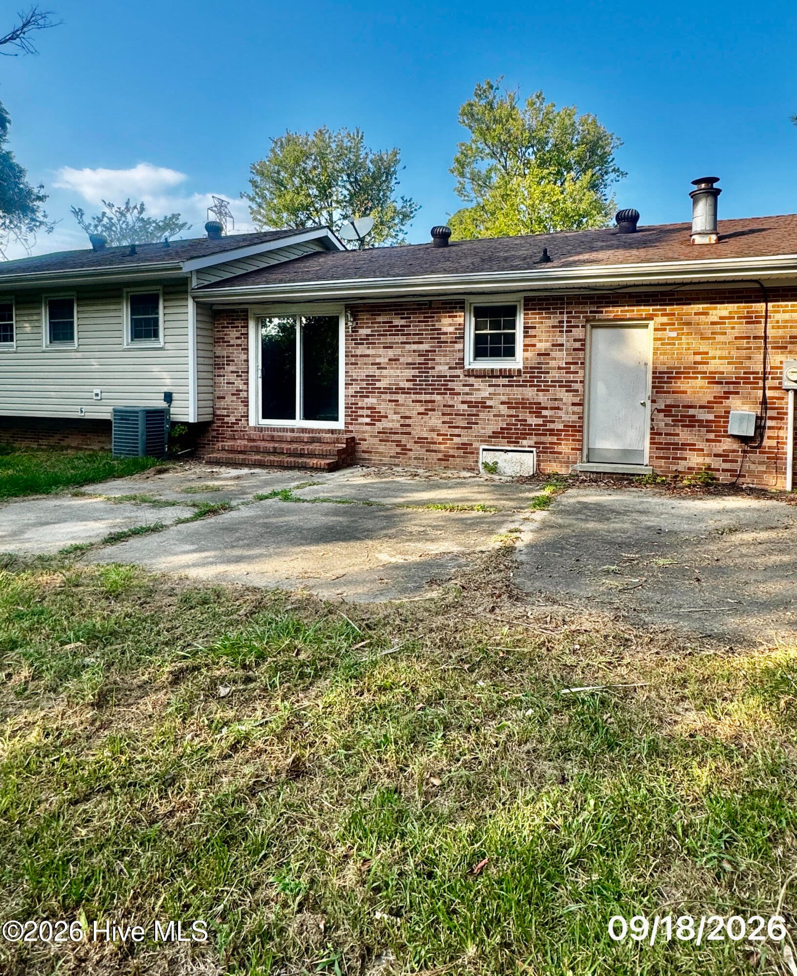 504 Greenbriar Drive, Jacksonville, NC 28546