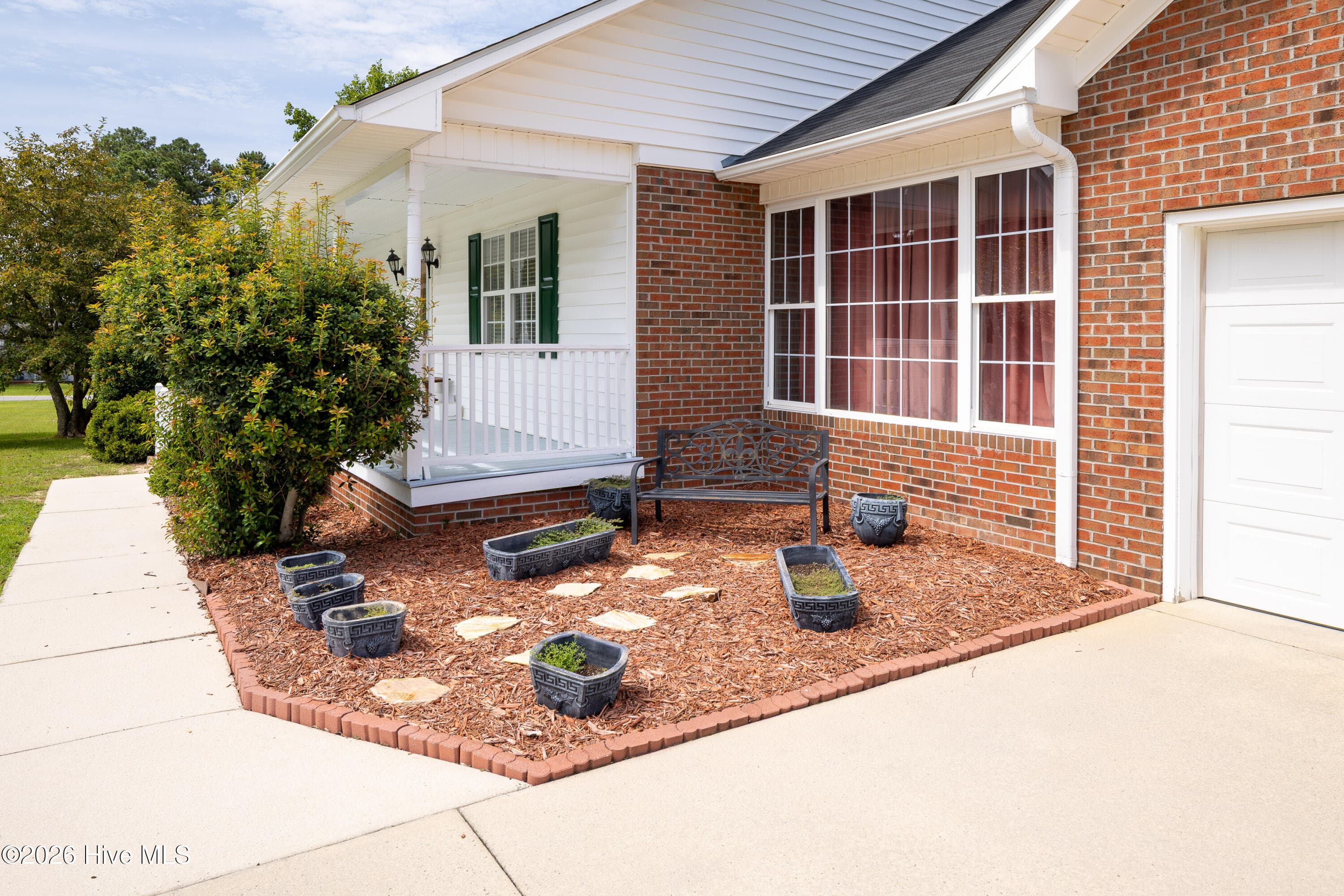 424 Cedar Lake Lane, Clinton, NC 28328