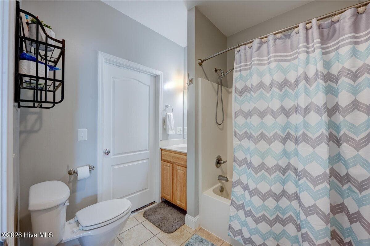 Hall Bath - 104 Pelican Drive H, Atlantic Beach, NC 28512