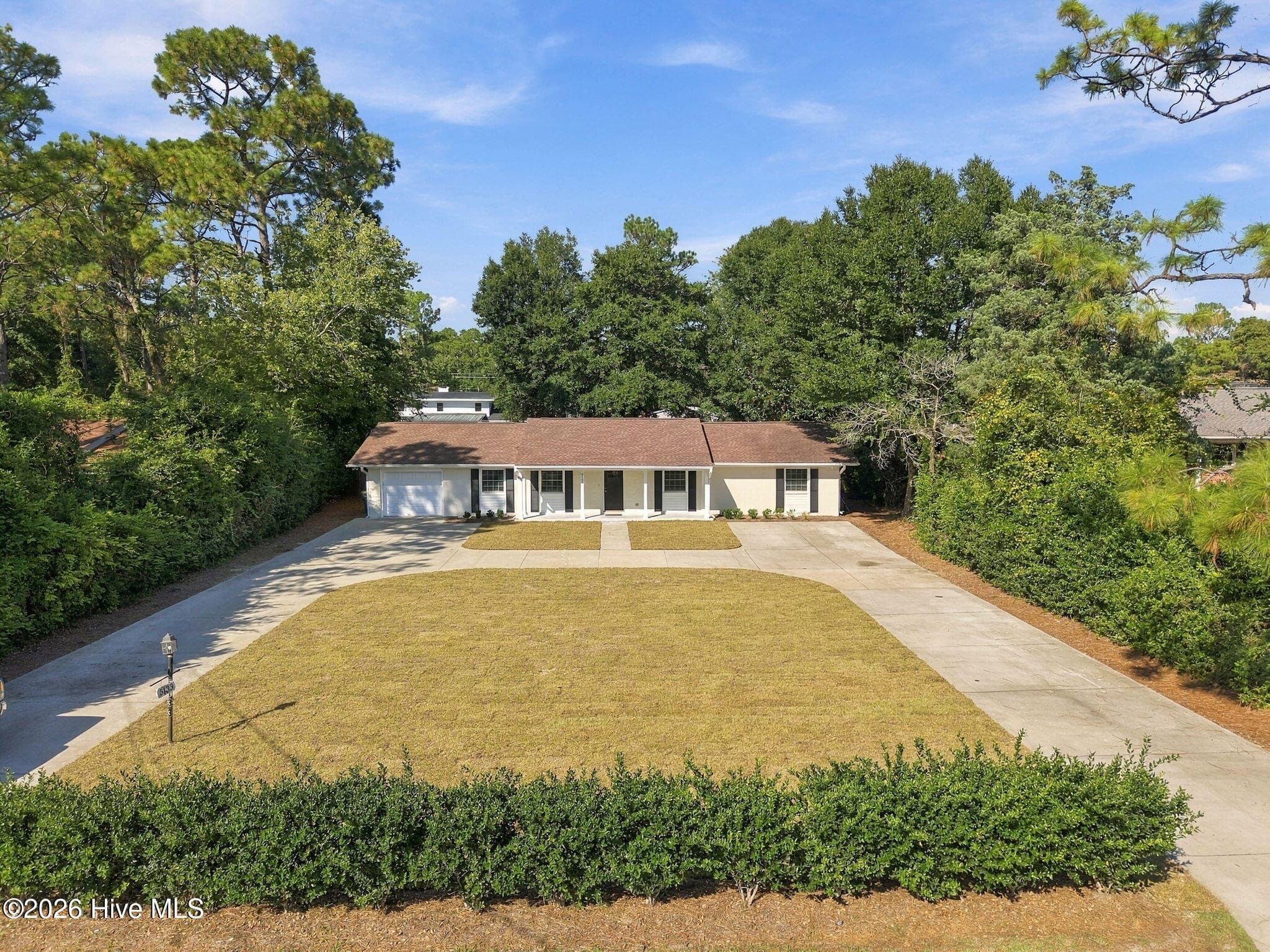 Single Family Residence at 5133 Clear Run Drive, Wilmington, NC 28403, photo 3 of 40