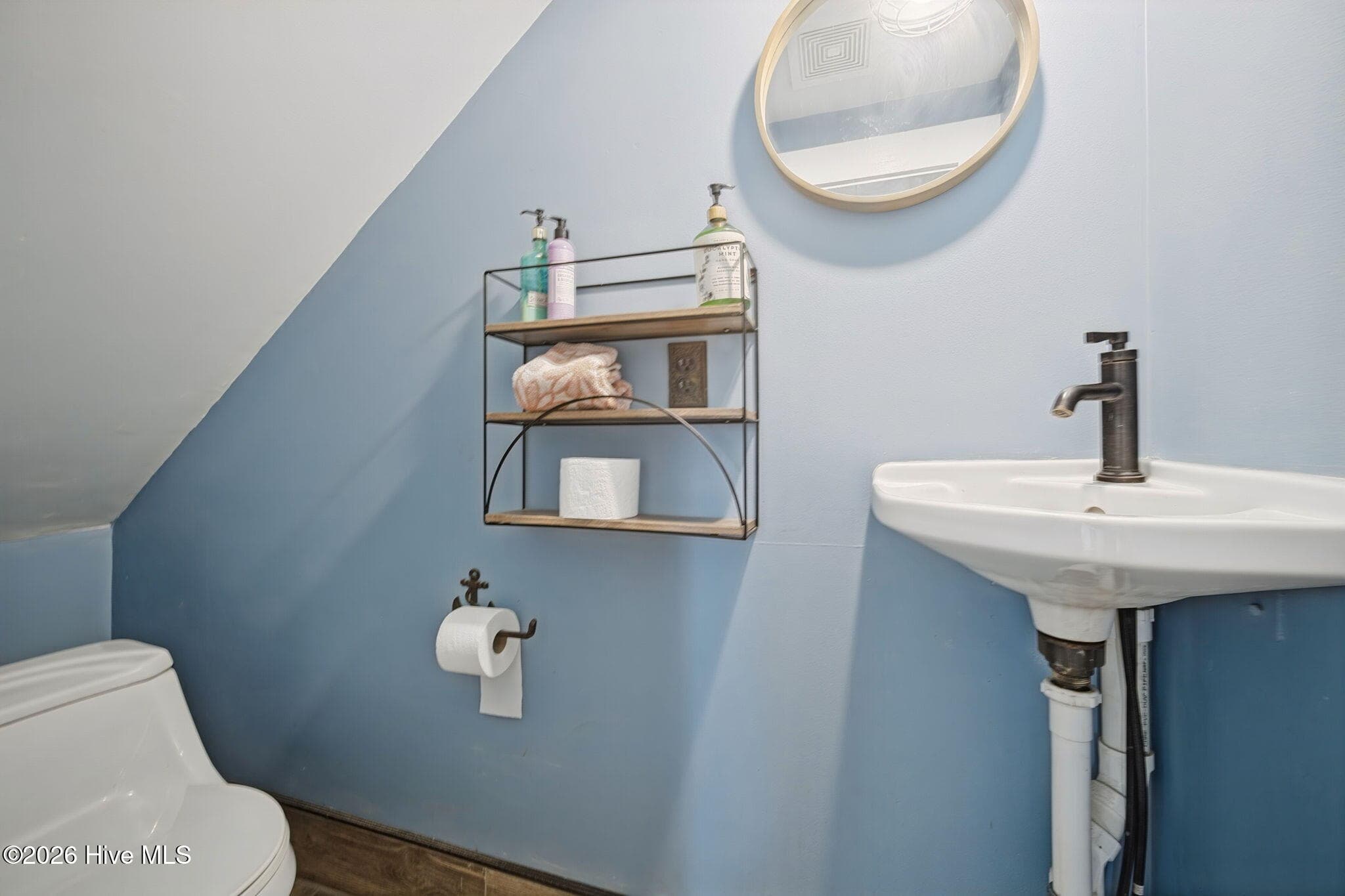 bathroom - 409 Cedar Street, Elizabeth City, NC 27909