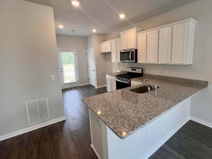 Duplex at 815 Feldspar Manor, Graniteville, SC 29829, photo 8 of 24