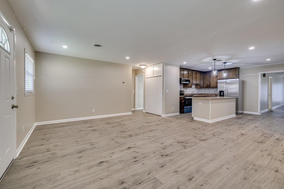 Single Family Residence at 2085 Hillsinger Road, Augusta, GA 30904, photo 5 of 42