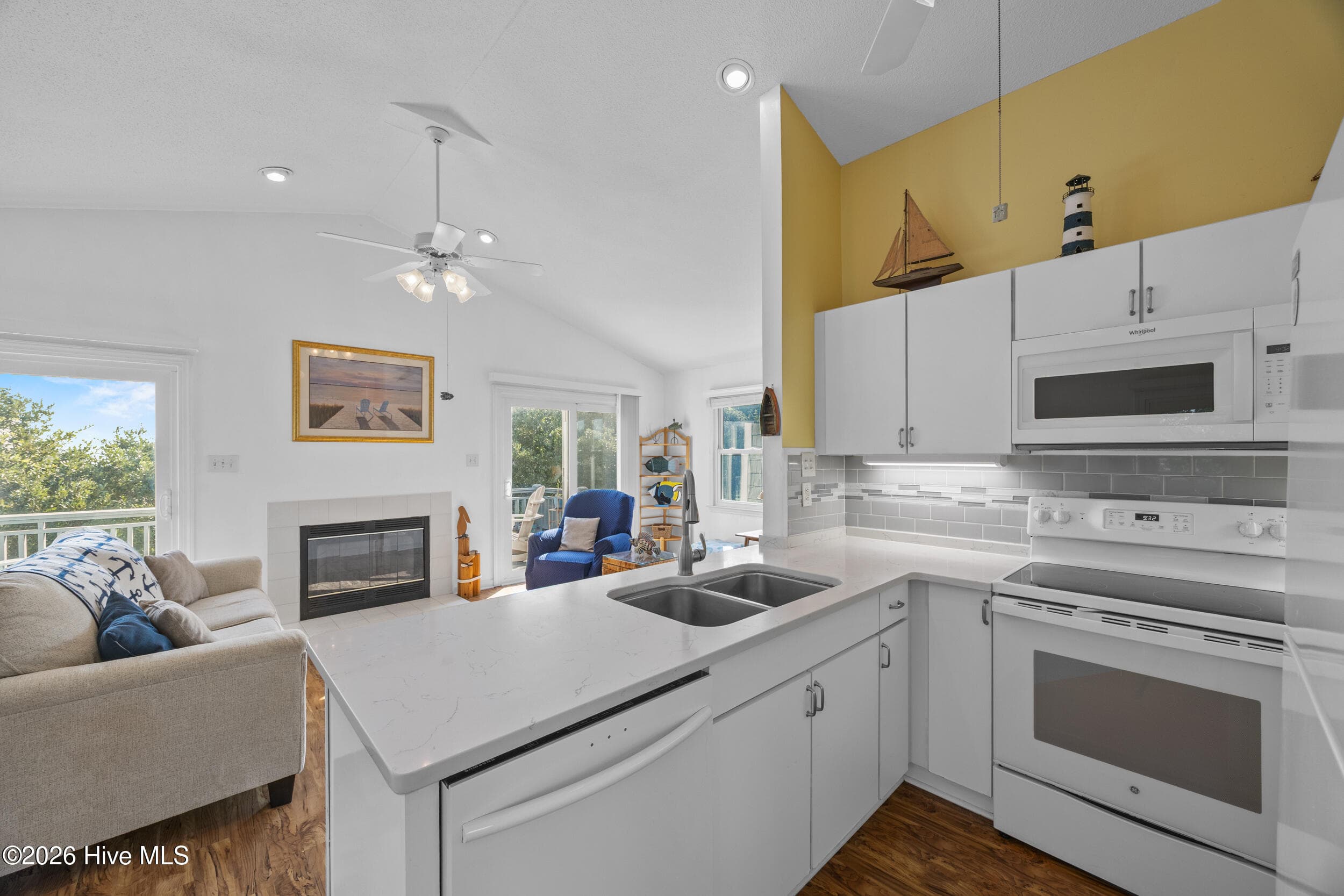 Single Family Residence at 1111 Canady Avenue, Topsail Beach, NC 28445, photo 18 of 65