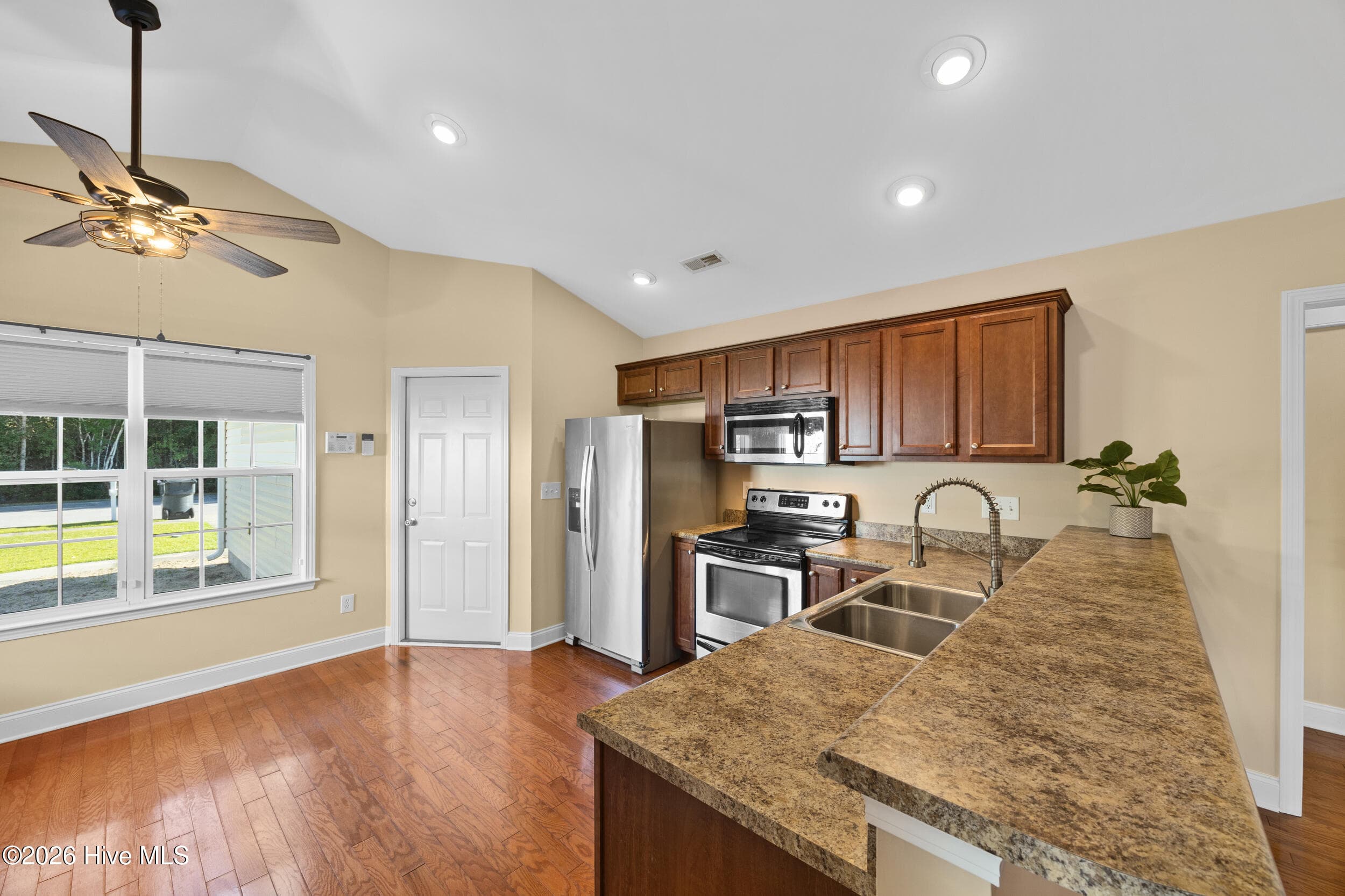 Single Family Residence at 1019 Stony Woods Lane, Leland, NC 28451, photo 15 of 53