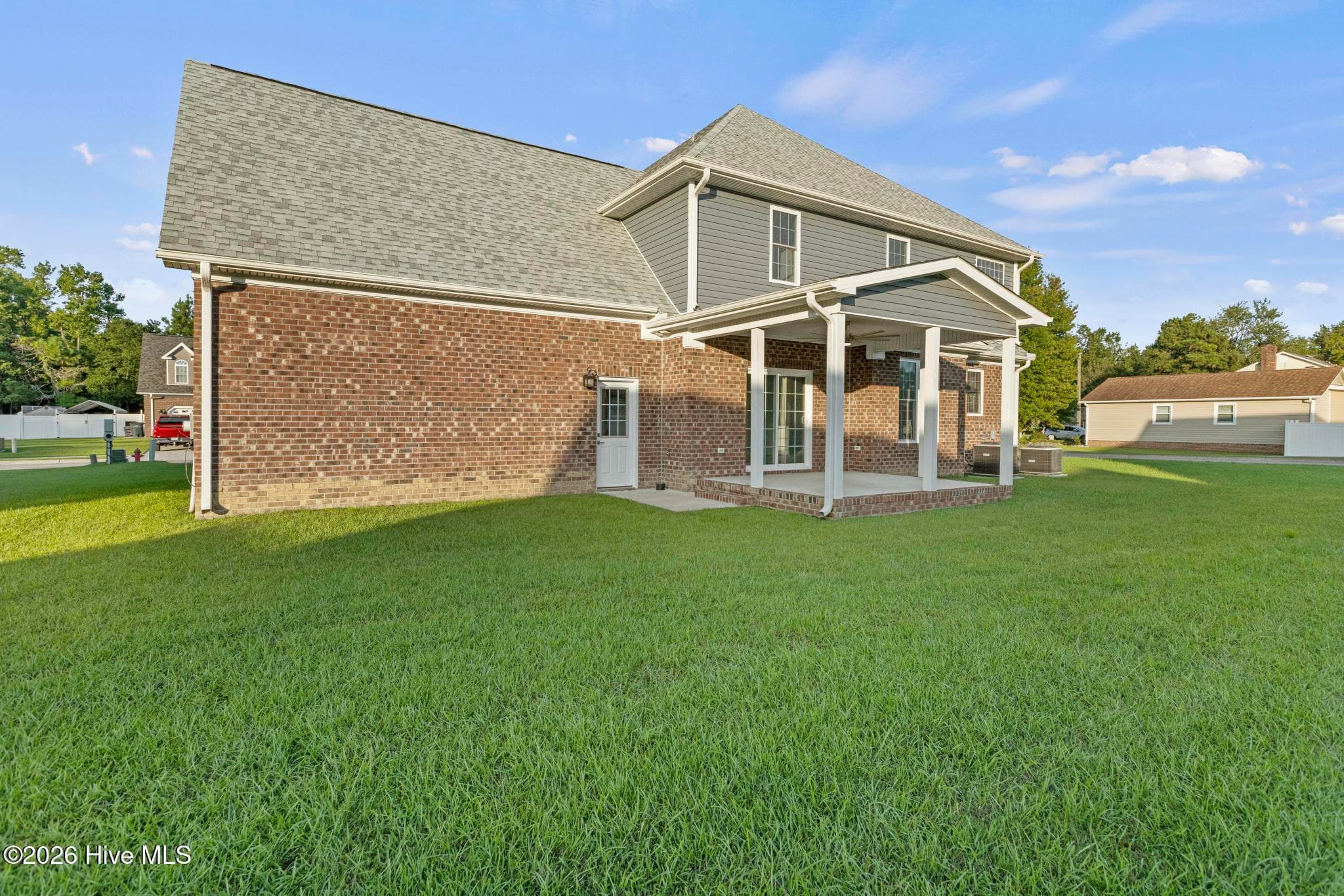 Single Family Residence at 401 King Richard Court, Jacksonville, NC 28546, photo 44 of 46