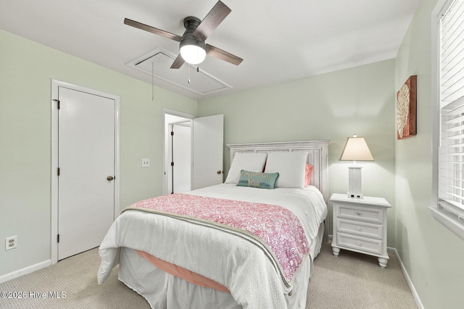 Single Family Residence at 118 Periwinkle Drive, Emerald Isle, NC 28594, photo 19 of 39