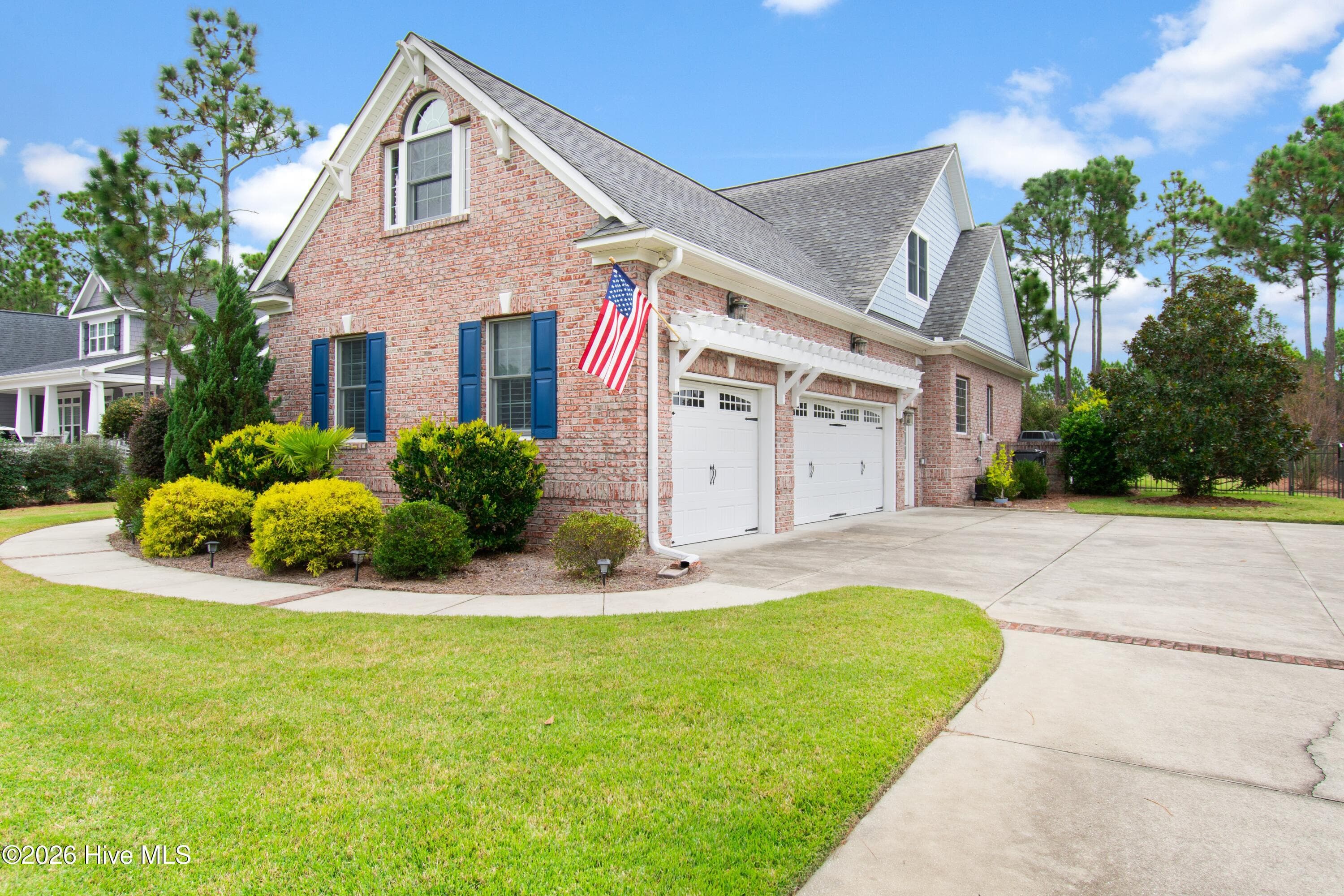 Single Family Residence at 3227 Moss Hammock Wynd, Southport, NC 28461, photo 4 of 87