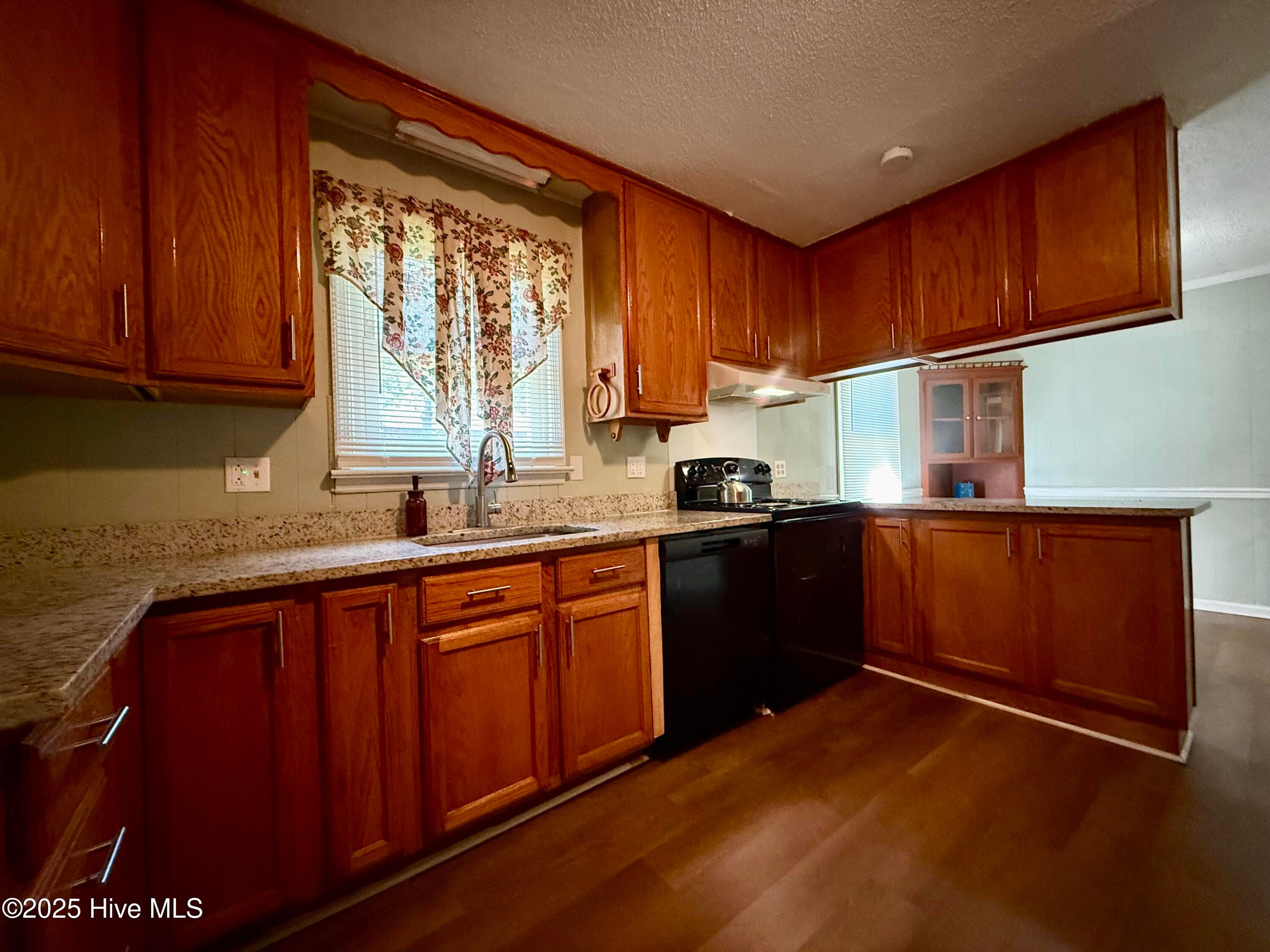 Single Family Residence at 403 Henderson Street, Williamston, NC 27892, Williamston, photo 2 of 3