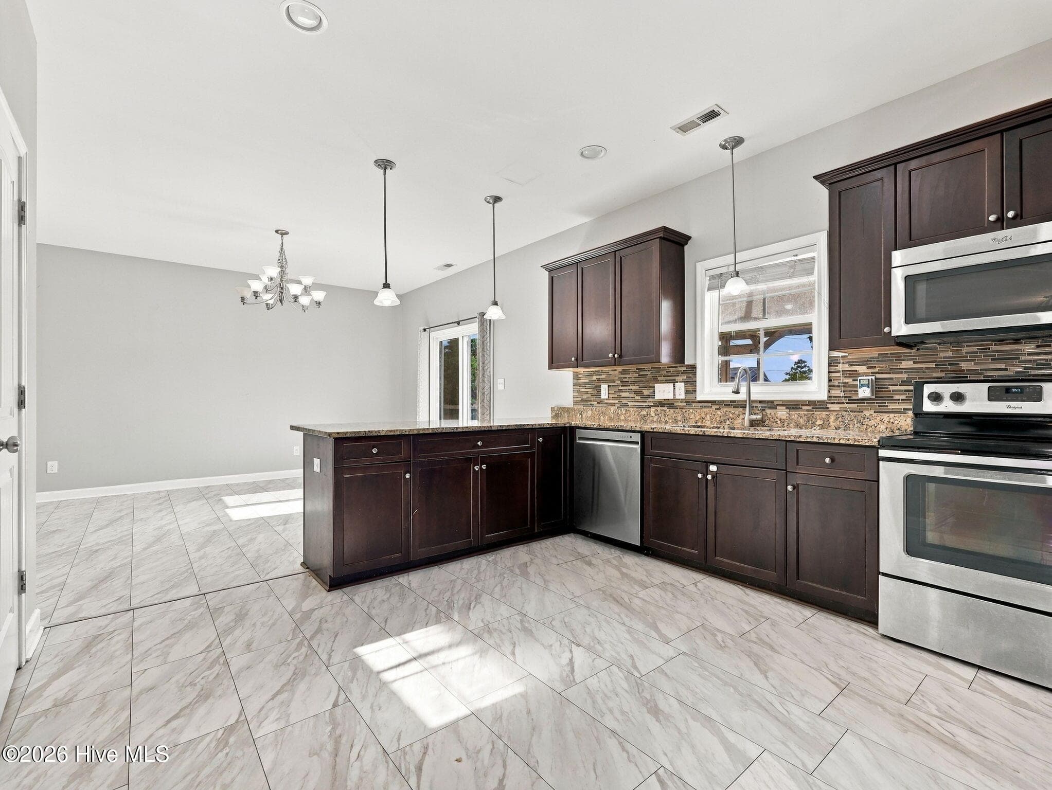 Single Family Residence at 203 Chestwood Drive, Hubert, NC 28539, photo 18 of 48
