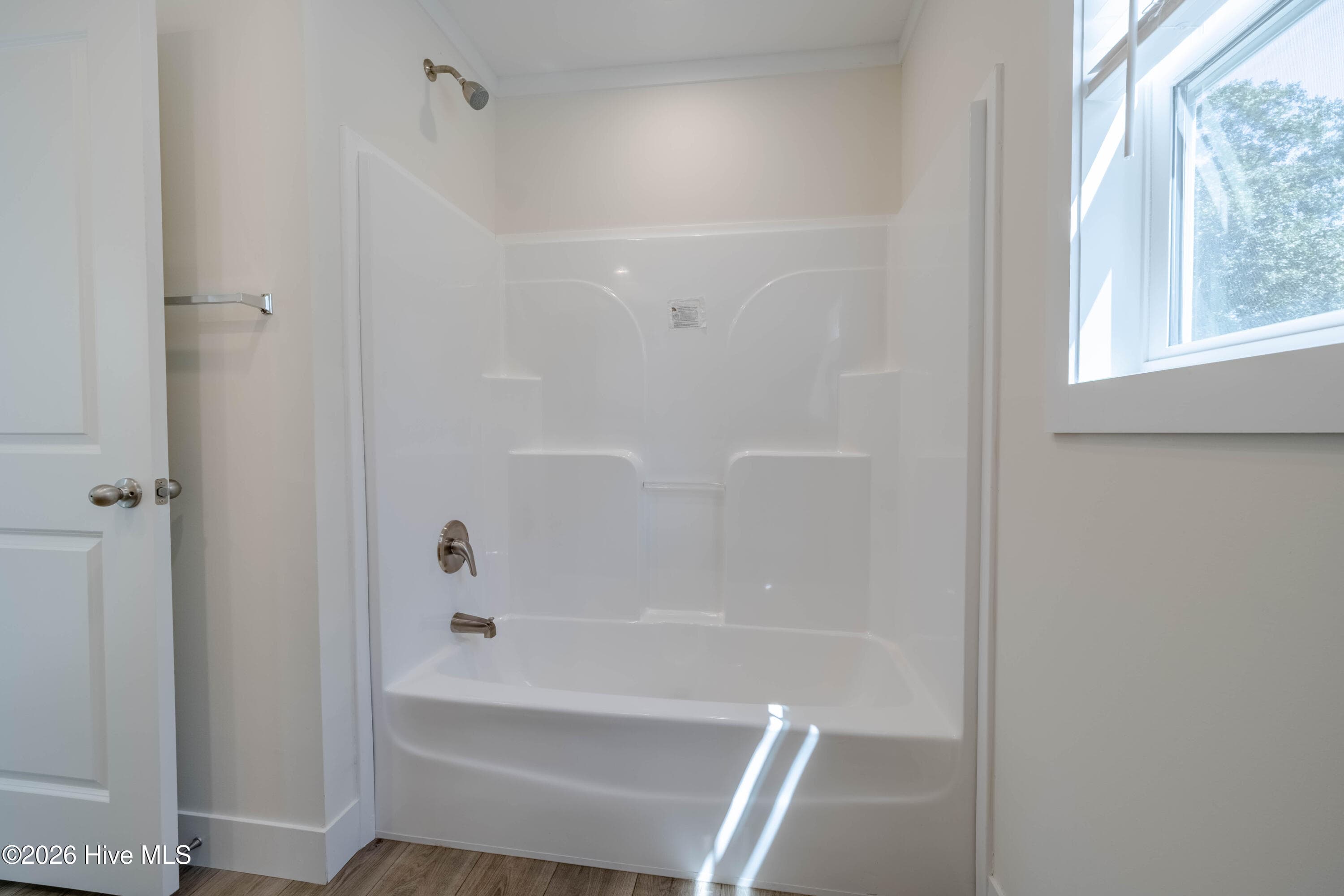 Guest - 120 Edgewater Lane, Richlands, NC 28574