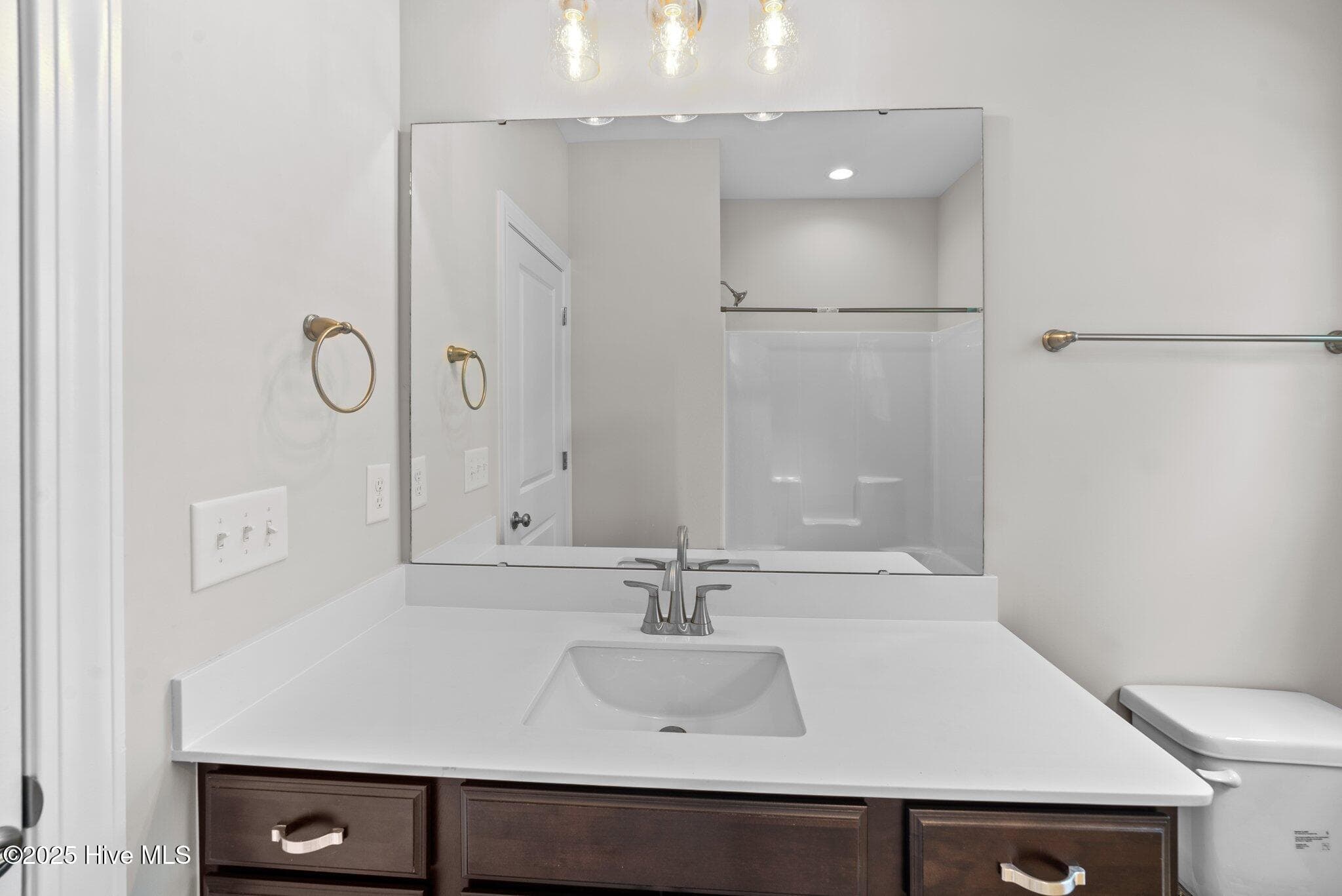 Photo of similar home - 3209 Honeysuckle Drive, Winterville, NC 28590