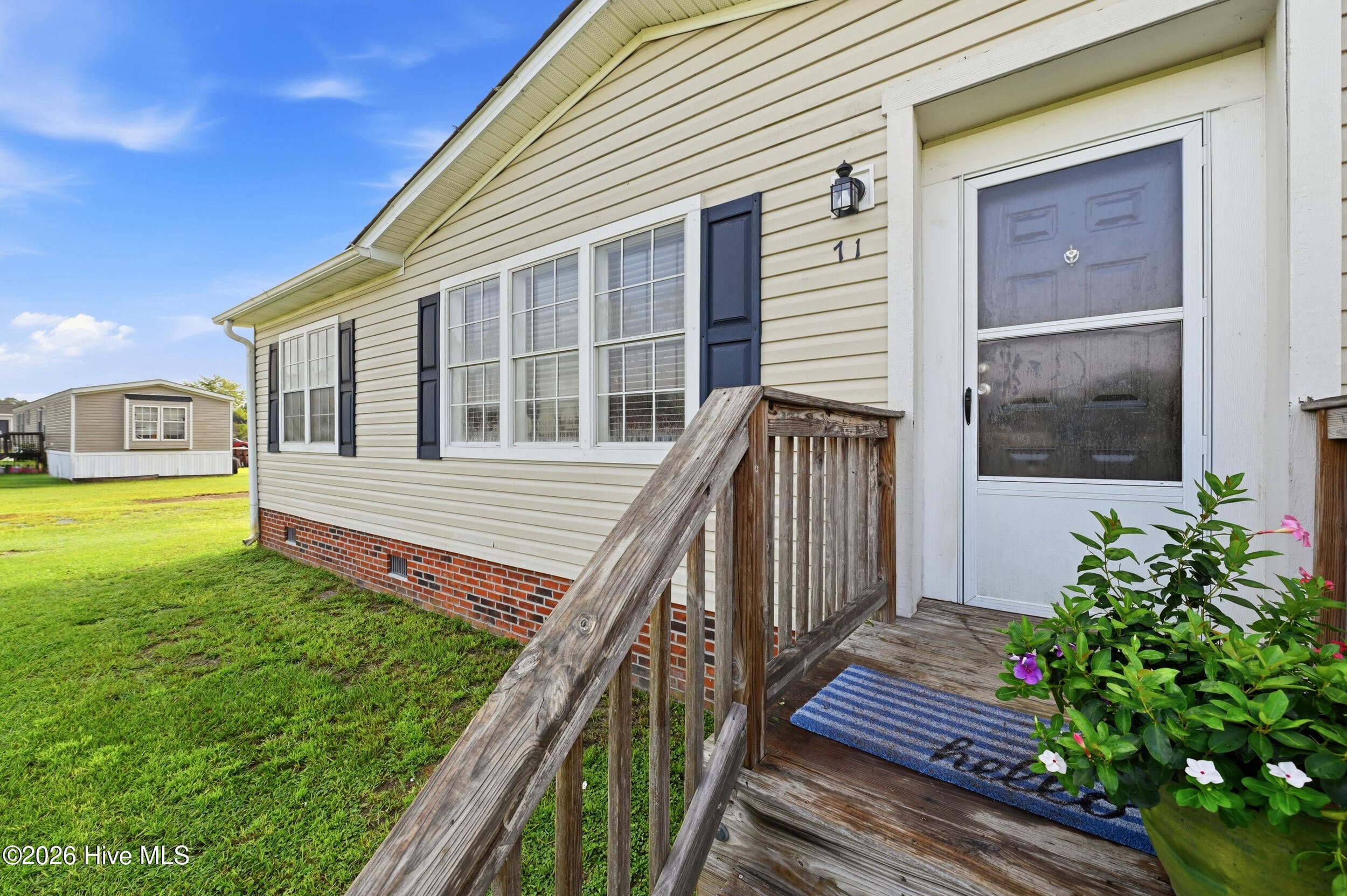 Manufactured Home at 71 Gobbler Court, Rocky Point, NC 28457, photo 4 of 54