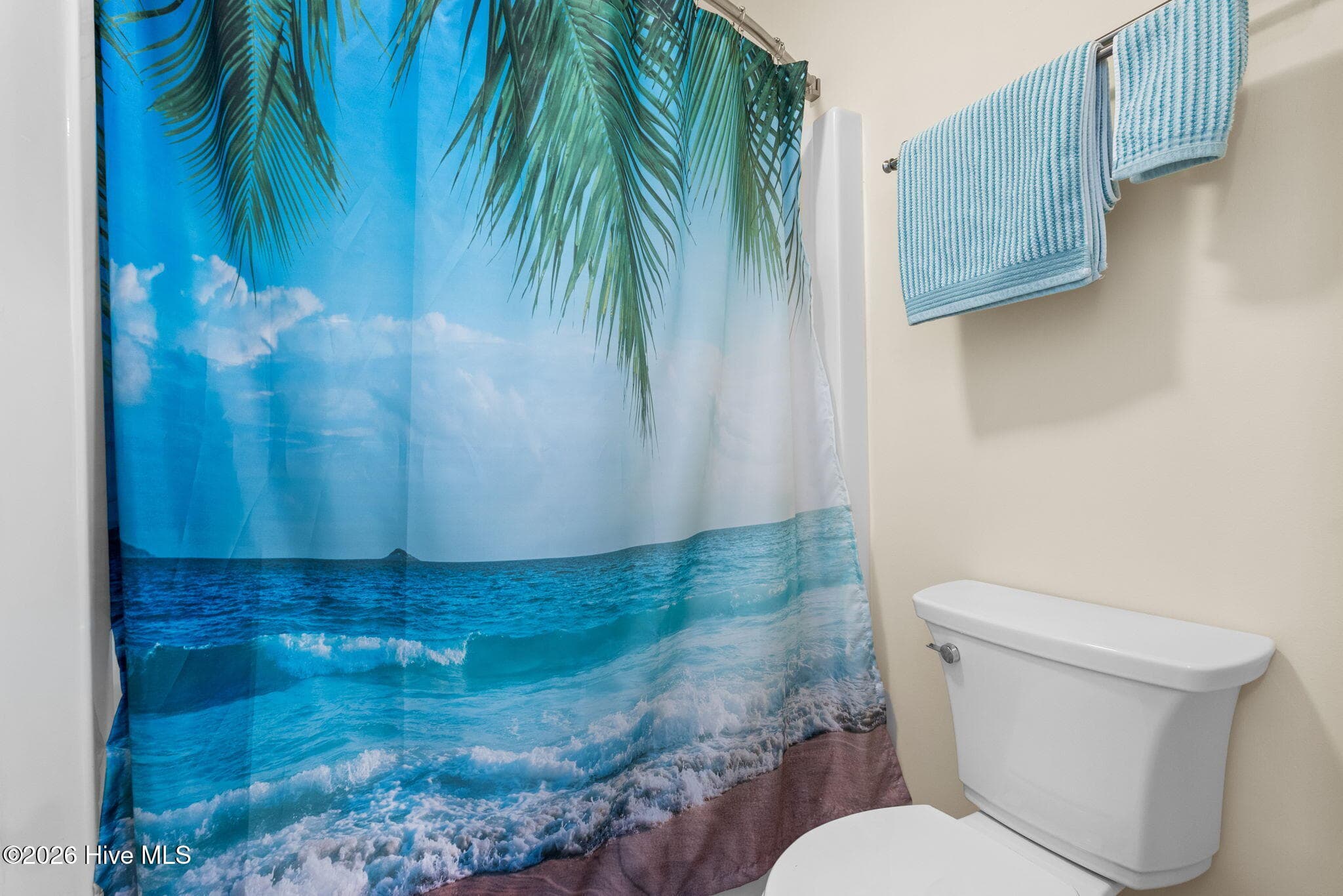 Tub/shower combo - 3350 Club Villas Drive # 801, Southport, NC 28461, Southport
