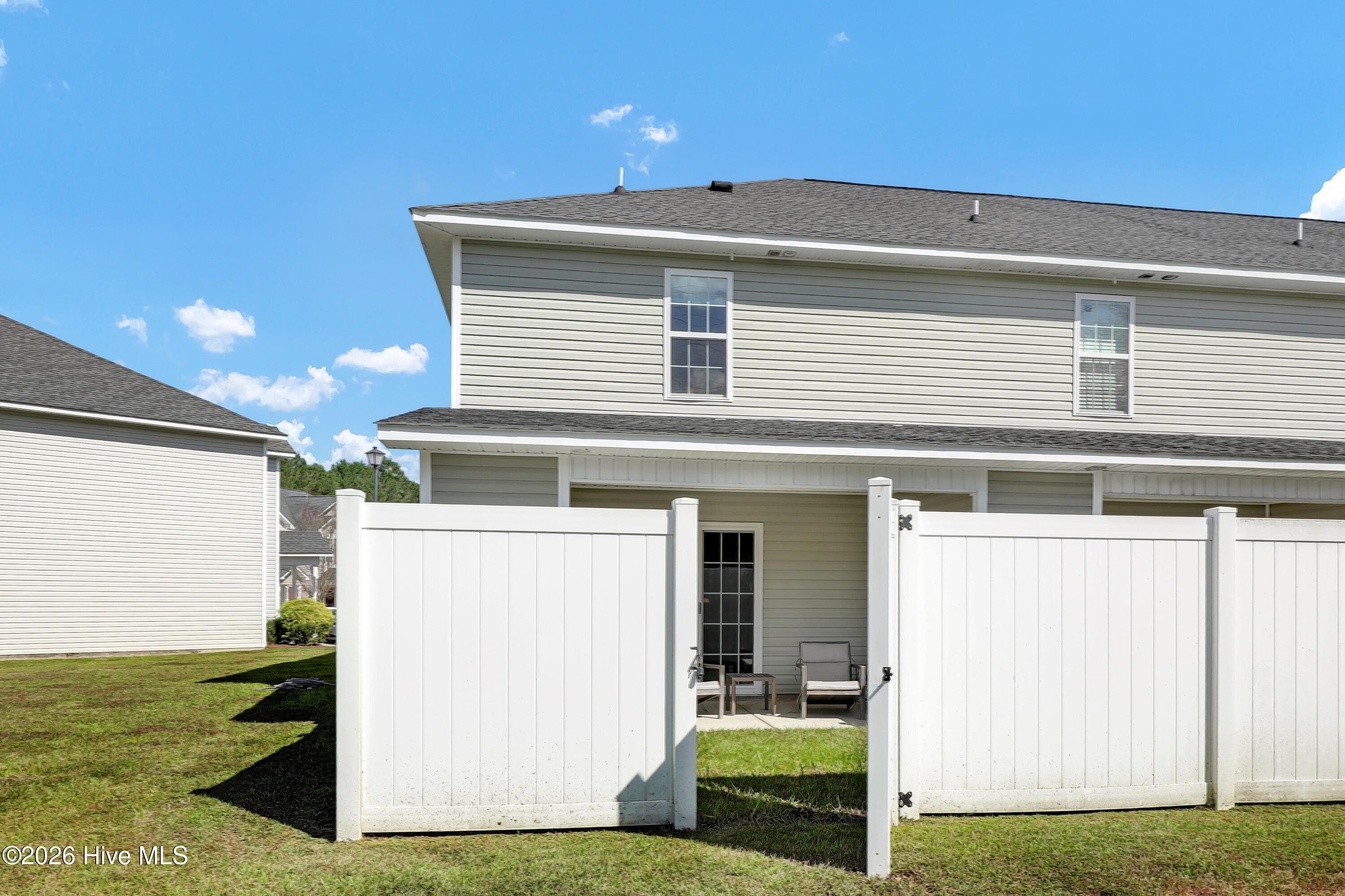 Townhouse at 123 W Murrow Lane, Jacksonville, NC 28546, photo 24 of 25